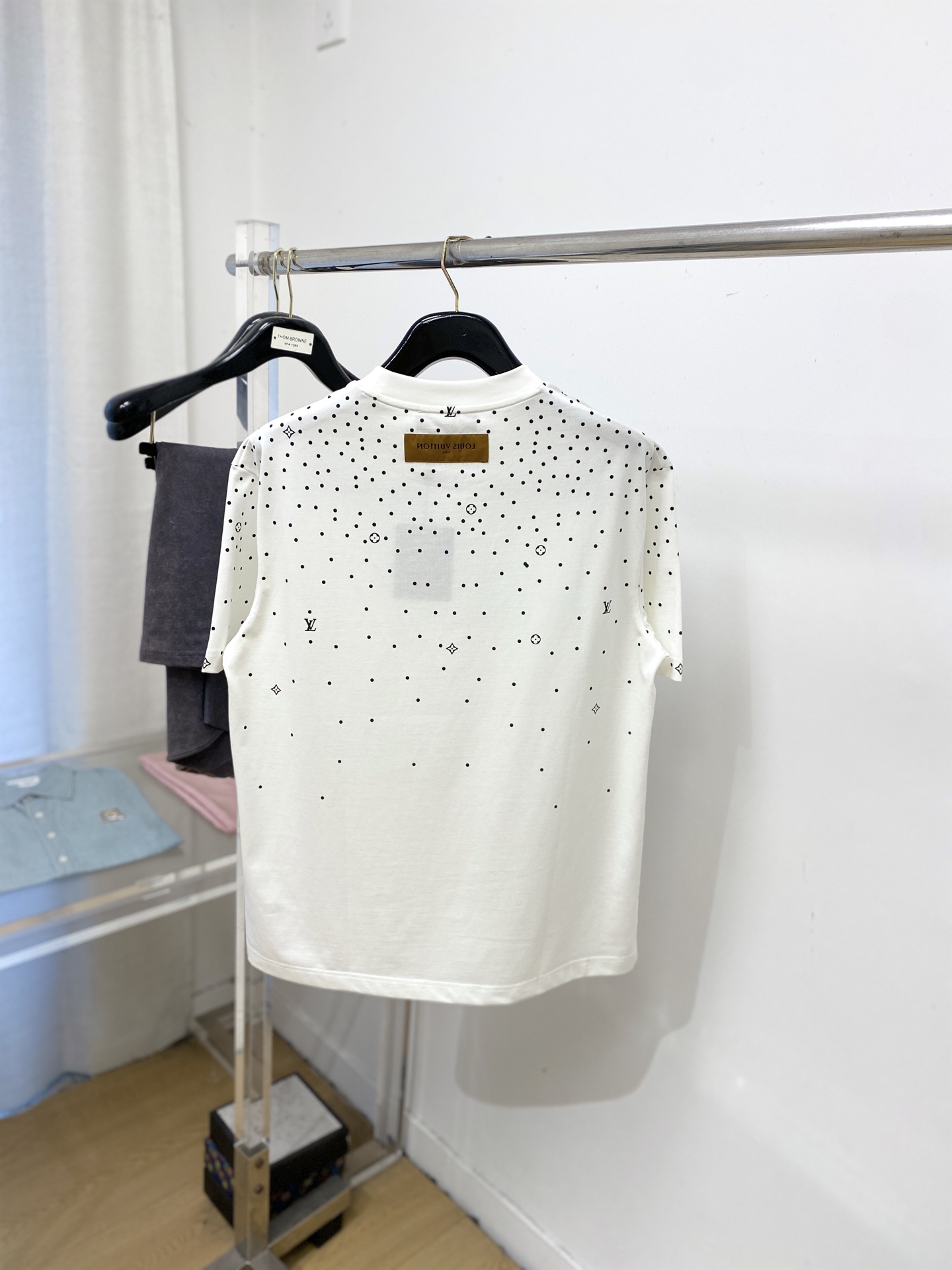 🌾退换！路易威登、2025新品短袖T恤，帅气时尚，胸前顶级印花字母logo，简约百搭款。面料棉 不仅挺括