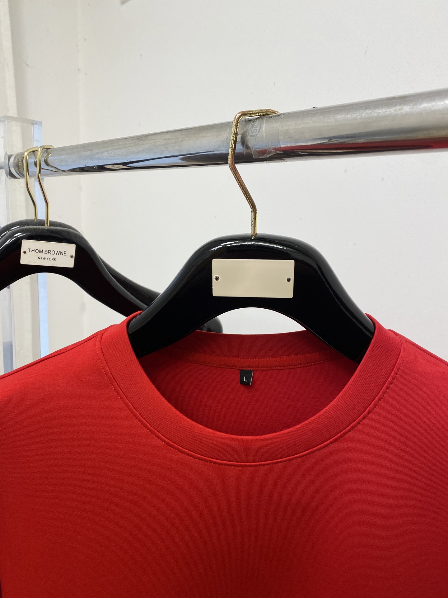 🌾退换！ 普拉达、2025新品卫衣，帅气时尚，胸前顶级印胶字母logo，简约百搭款。面料棉 不仅挺括，保