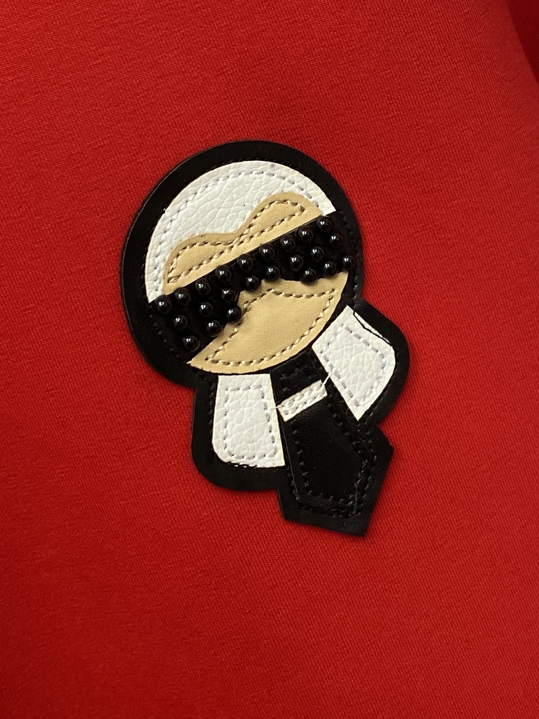 🌾退换！ 芬迪、2025新品卫衣，帅气时尚，胸前刺绣装饰图案logo，简约百搭款。面料棉 不仅挺括，保持