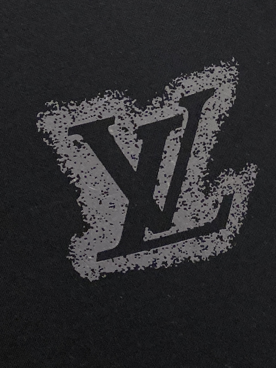 🌾退换！ 路易威登、2025新品长袖卫衣，帅气时尚，胸前顶级印花字母logo，简约百搭款。面料棉 不仅挺