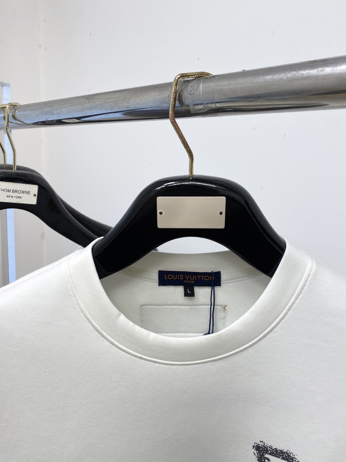 🌾退换！ 路易威登、2025新品长袖卫衣，帅气时尚，胸前顶级印花字母logo，简约百搭款。面料棉 不仅挺