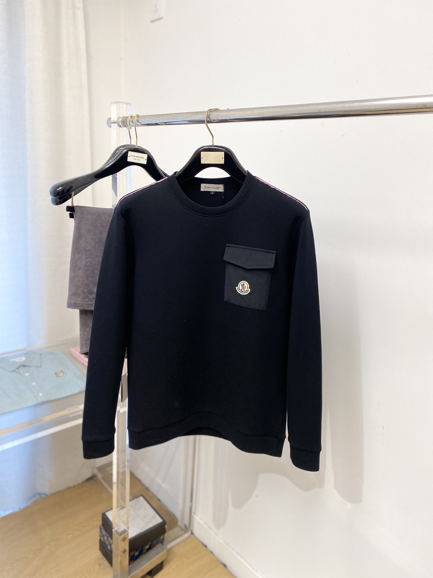 🌾退换！ 蒙口、2025新品长袖卫衣，帅气时尚，胸前刺绣装饰图案logo，简约百搭款。面料棉 不仅挺括，