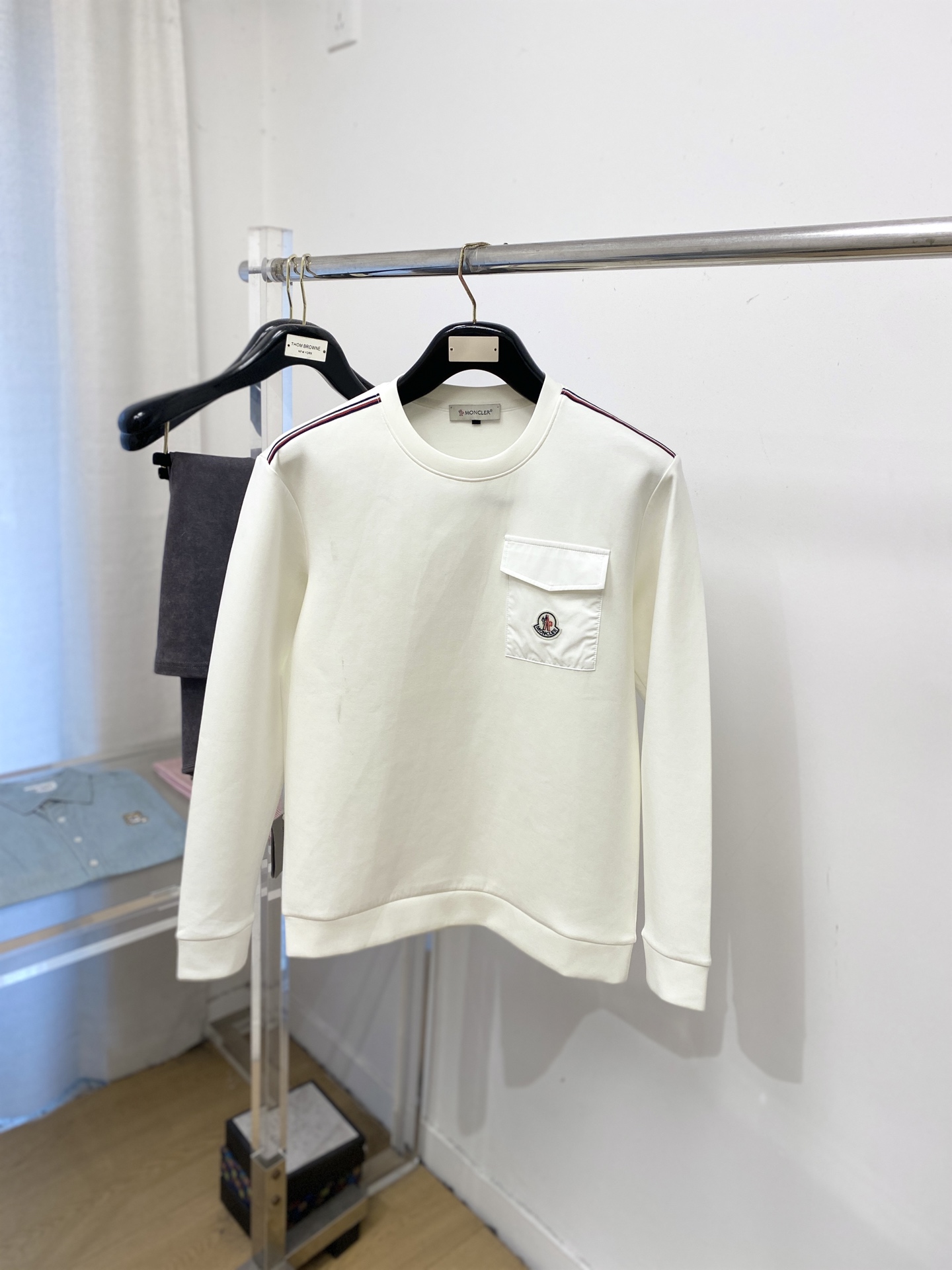 🌾退换！ 蒙口、2025新品长袖卫衣，帅气时尚，胸前刺绣装饰图案logo，简约百搭款。面料棉 不仅挺括，