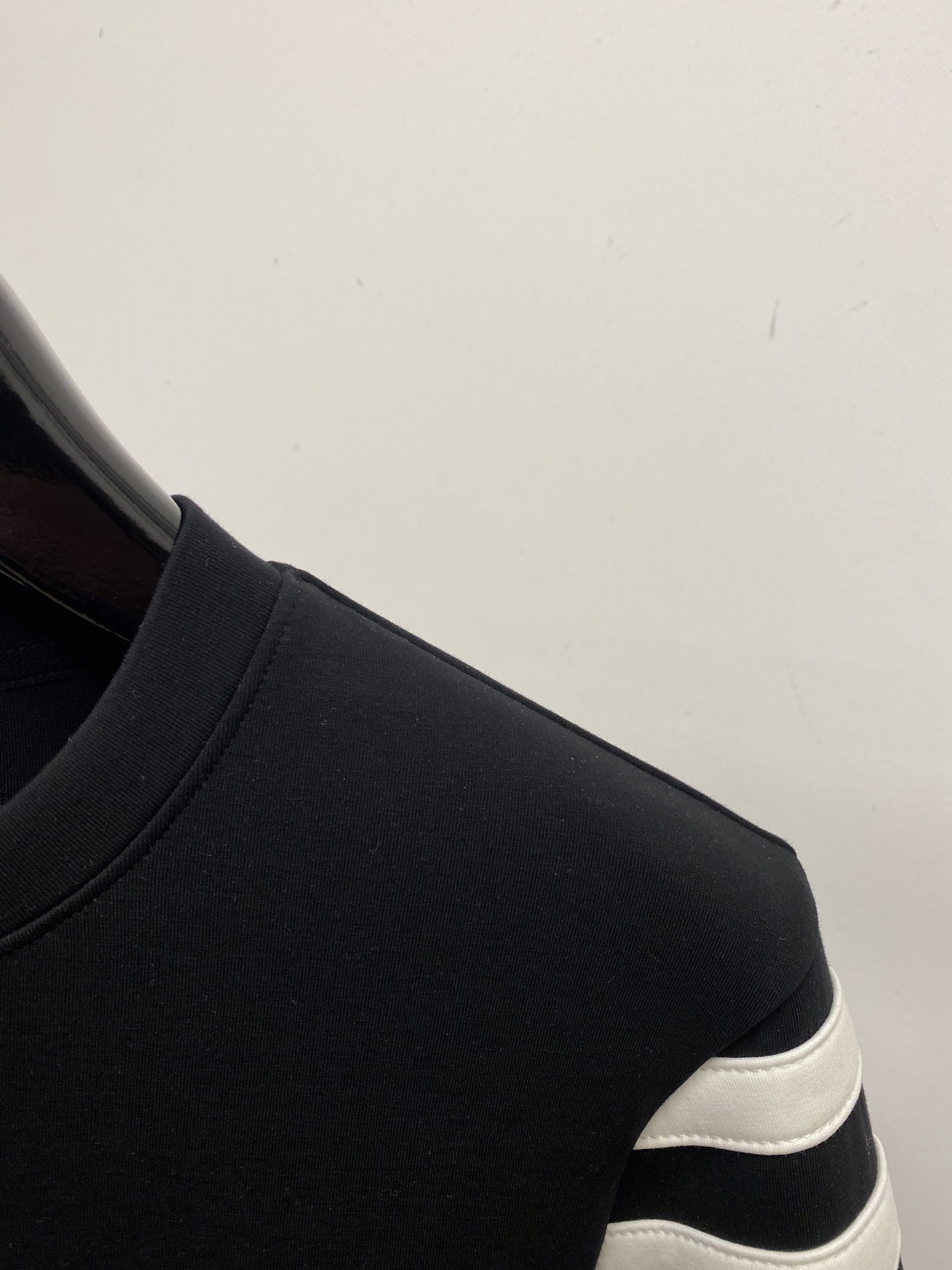 🌾退换！ 蒙口、2025新品长袖卫衣，帅气时尚，胸前刺绣装饰图案logo，简约百搭款。面料棉 不仅挺括，