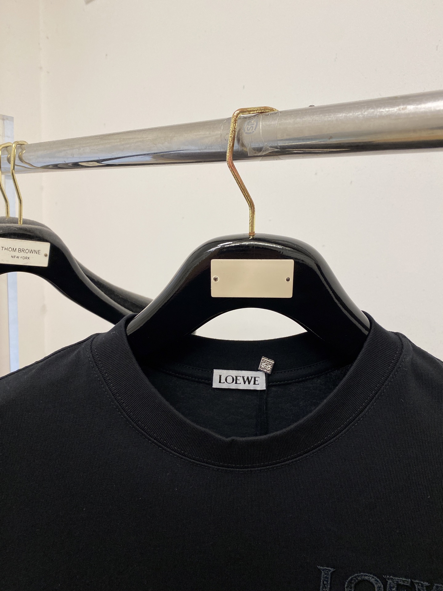 🌾退换！ 罗意威、2025新品短袖T恤，帅气时尚，胸前精致刺绣图案字母logo，简约百搭款。面料棉 不仅