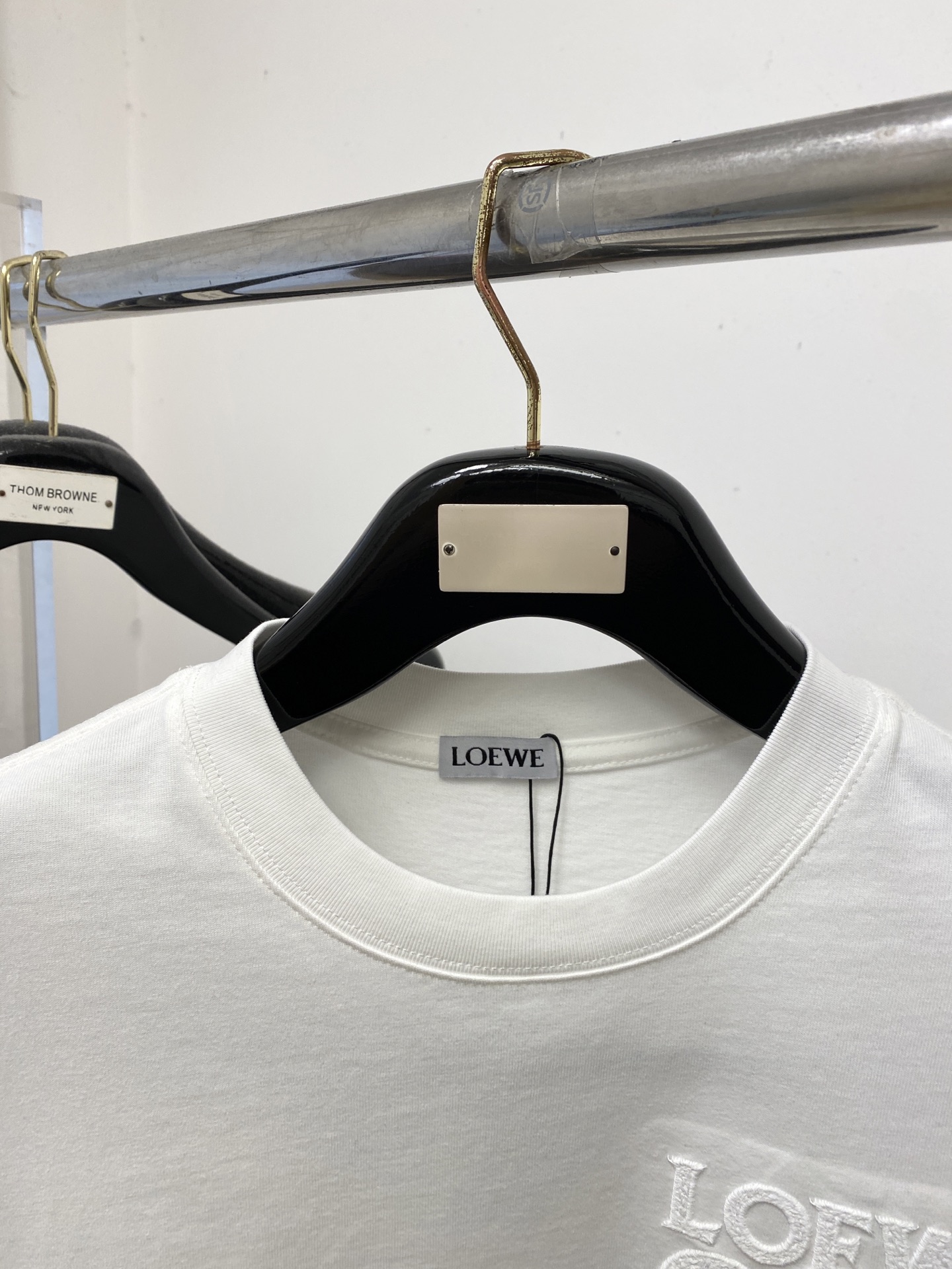 🌾退换！ 罗意威、2025新品短袖T恤，帅气时尚，胸前精致刺绣图案字母logo，简约百搭款。面料棉 不仅