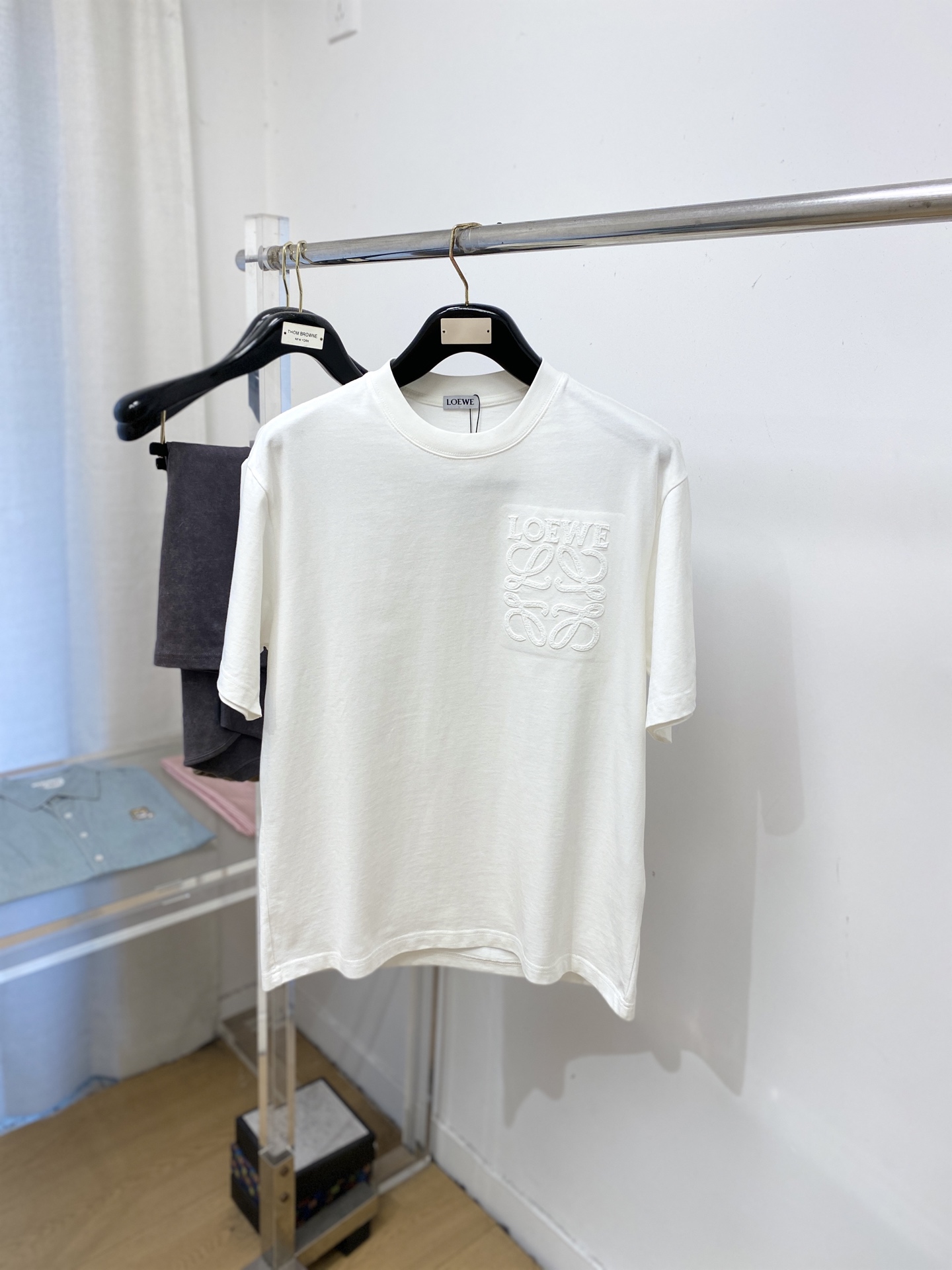 🌾退换！ 罗意威、2025新品短袖T恤，帅气时尚，胸前精致刺绣图案字母logo，简约百搭款。面料棉 不仅