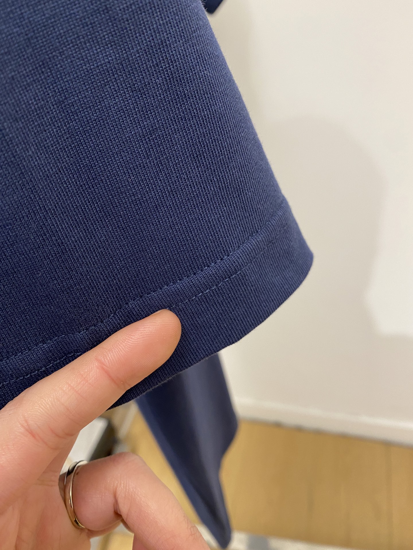 🌾退换！ 罗意威、2025新品短袖T恤，帅气时尚，胸前精致刺绣图案logo，简约百搭款。面料棉 不仅挺括