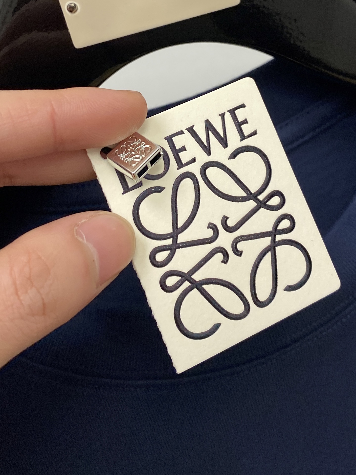 🌾退换！ 罗意威、2025新品短袖T恤，帅气时尚，胸前精致刺绣图案logo，简约百搭款。面料棉 不仅挺括