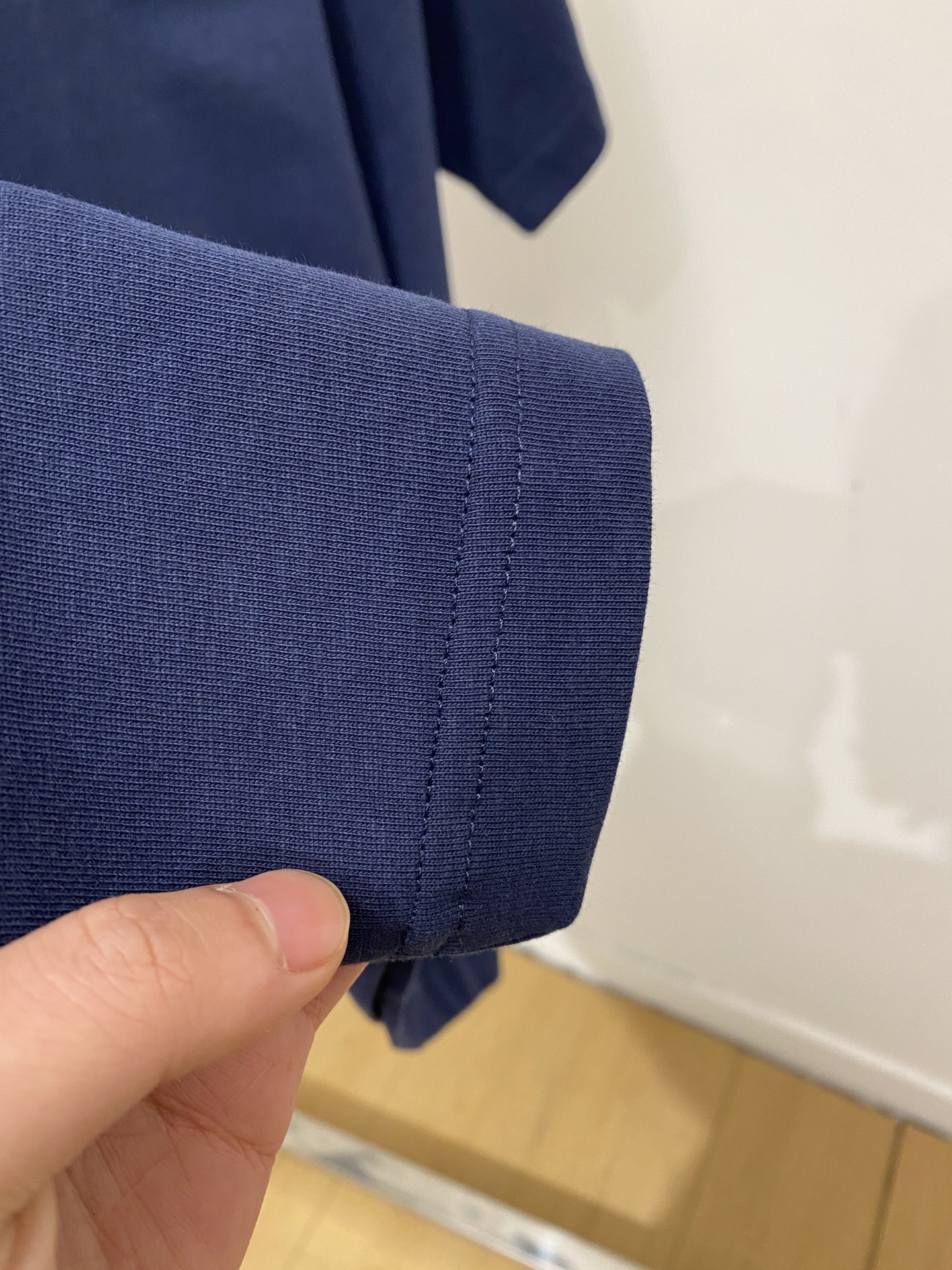 🌾退换！ 罗意威、2025新品短袖T恤，帅气时尚，胸前精致刺绣图案logo，简约百搭款。面料棉 不仅挺括