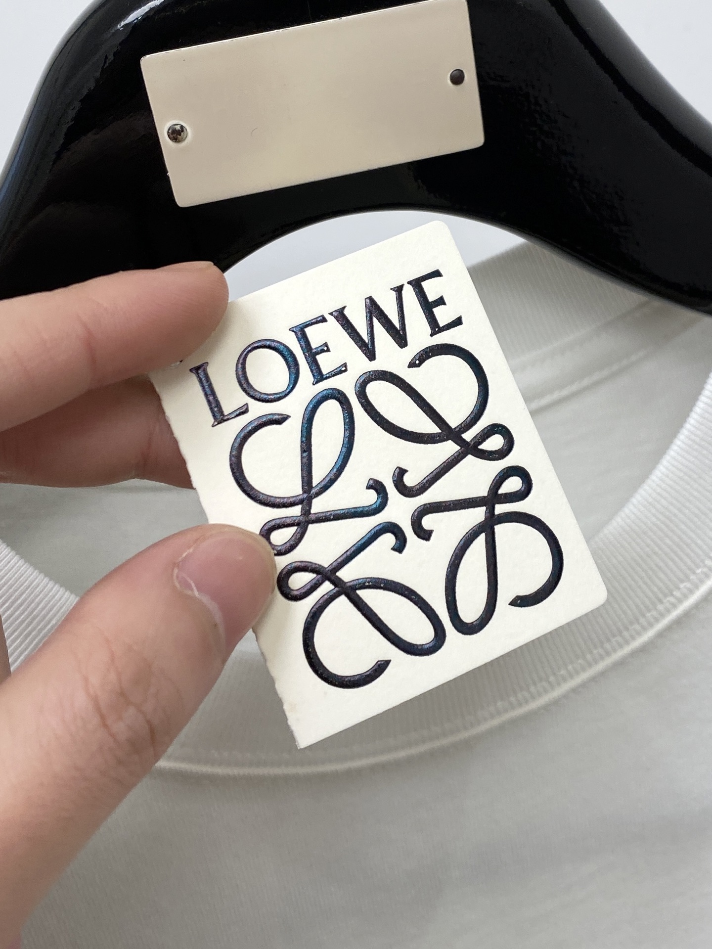 🌾退换！ 罗意威、2025新品短袖T恤，帅气时尚，胸前精致刺绣图案logo，简约百搭款。面料棉 不仅挺括