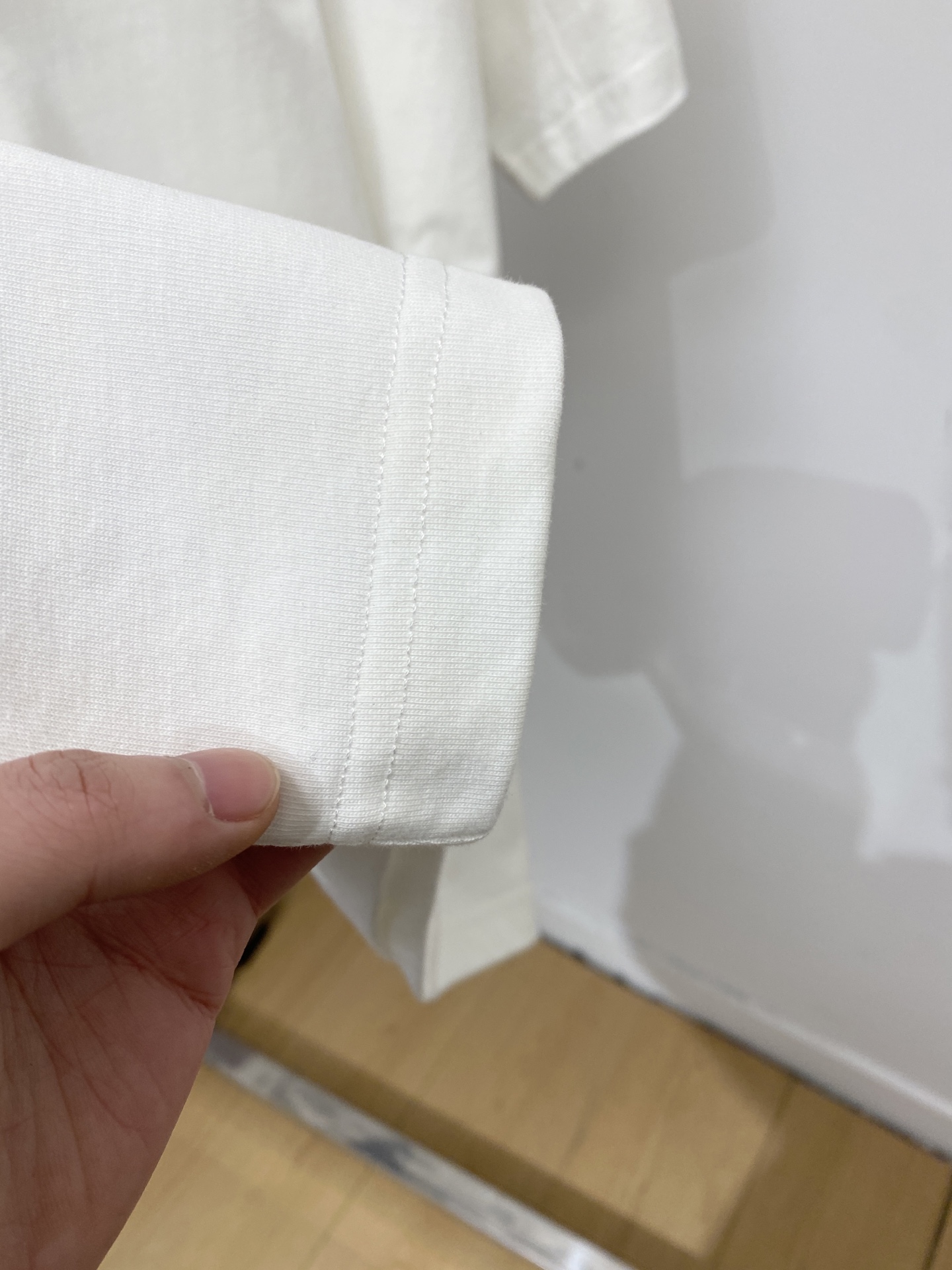 🌾退换！ 罗意威、2025新品短袖T恤，帅气时尚，胸前精致刺绣图案logo，简约百搭款。面料棉 不仅挺括