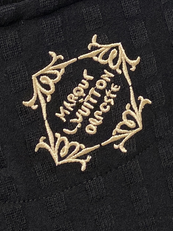 🌾退换！ 路易威登、2025新品短袖T恤，帅气时尚，胸前精致刺绣图案字母logo，简约百搭款。面料棉 不