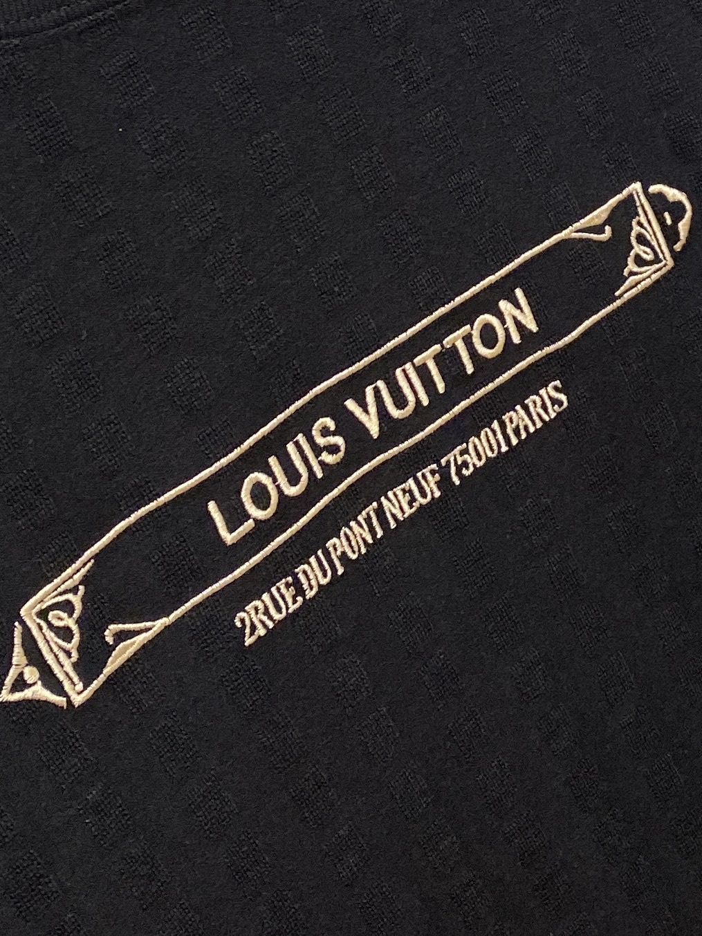 🌾退换！ 路易威登、2025新品短袖T恤，帅气时尚，胸前精致刺绣图案字母logo，简约百搭款。面料棉 不