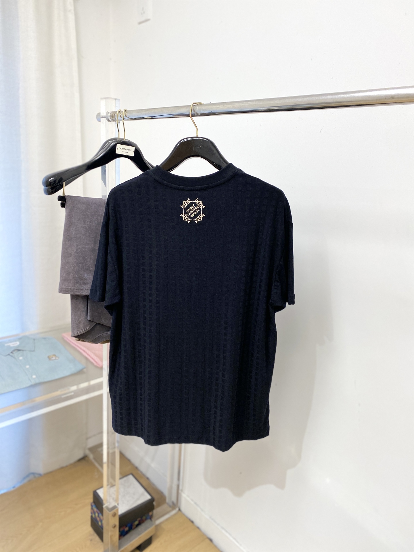 🌾退换！ 路易威登、2025新品短袖T恤，帅气时尚，胸前精致刺绣图案字母logo，简约百搭款。面料棉 不