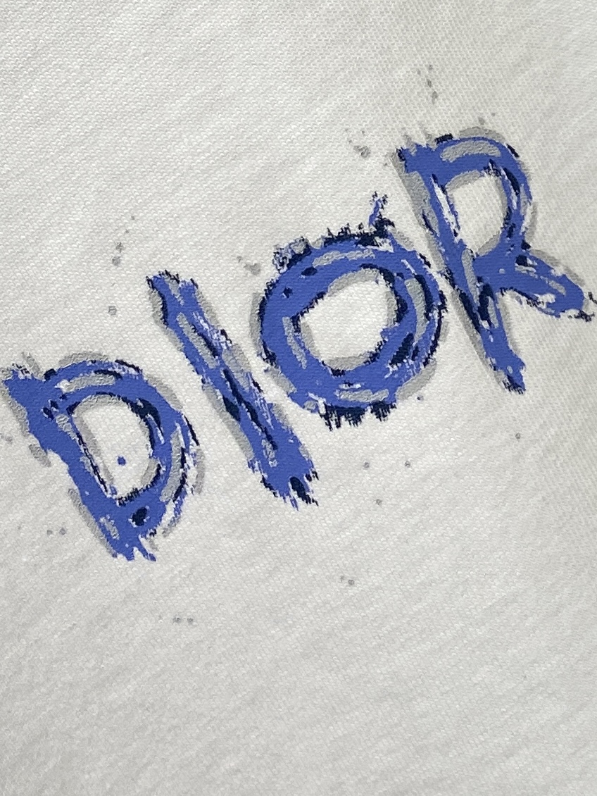 🌾退换！ 迪奥、2025新品短袖T恤，帅气时尚，胸前顶级印花字母logo，简约百搭款。面料棉 不仅挺括，