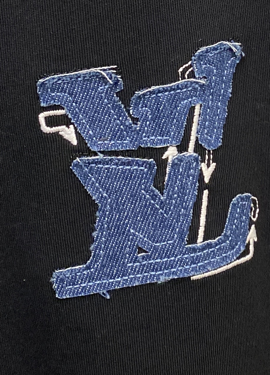 🌾退换！ 路易威登、2025新品短袖T恤，帅气时尚，胸前精致刺绣字母logo，简约百搭款。面料棉 不仅挺