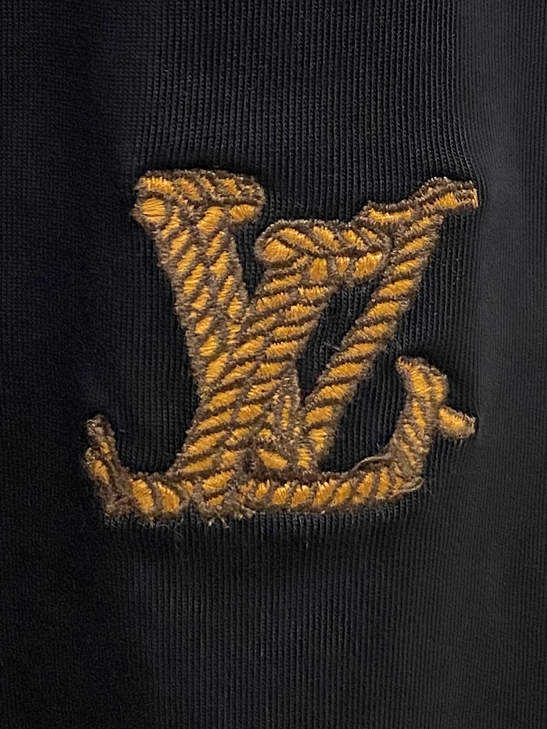 🌾退换！ 路易威登、2025新品短袖T恤，帅气时尚，胸前精致刺绣图案logo，简约百搭款。面料棉 不仅挺