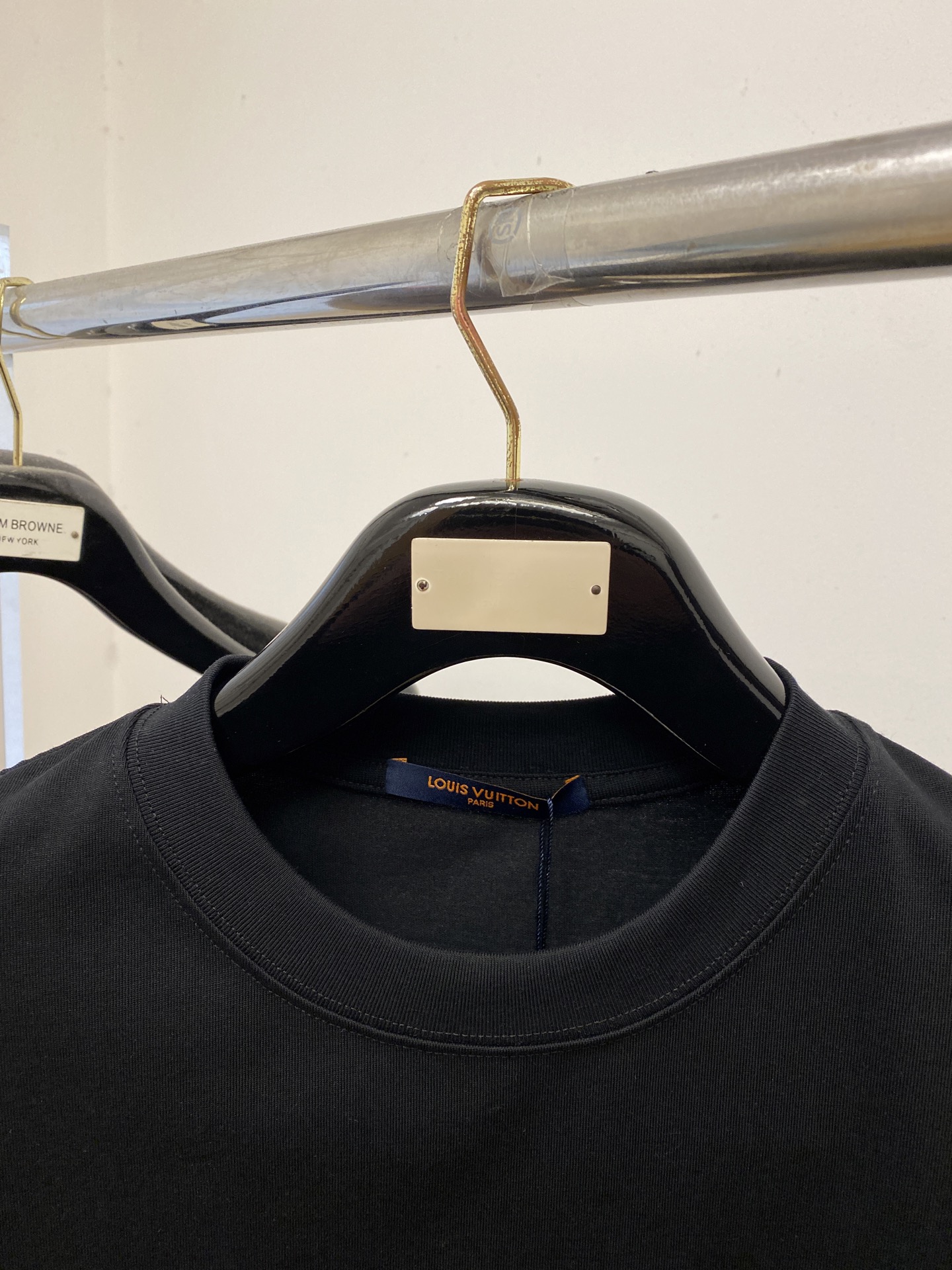 🌾退换！ 路易威登、2025新品短袖T恤，帅气时尚，胸前精致刺绣图案logo，简约百搭款。面料棉 不仅挺