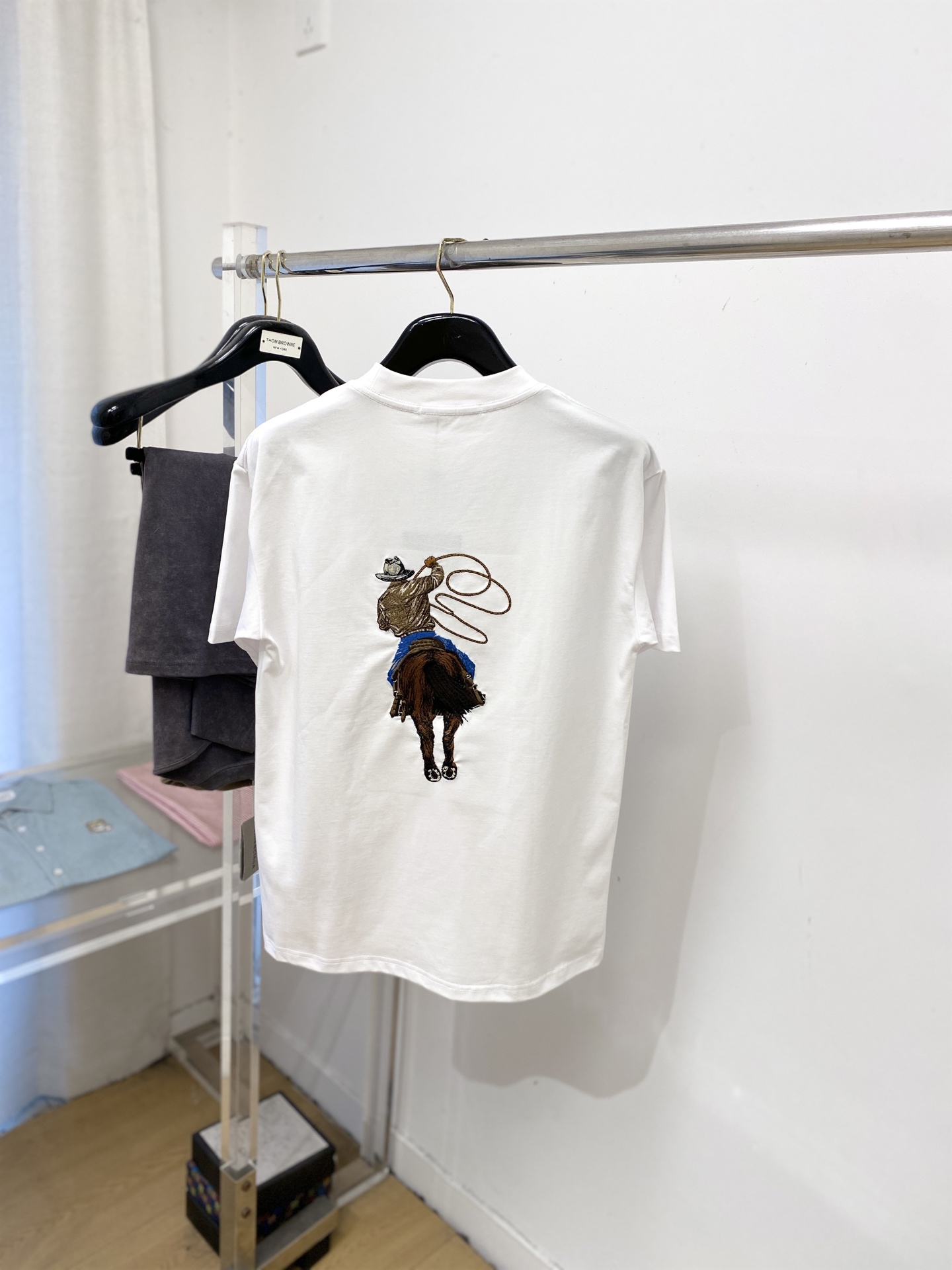 🌾退换！ 路易威登、2025新品短袖T恤，帅气时尚，胸前精致刺绣图案logo，简约百搭款。面料棉 不仅挺