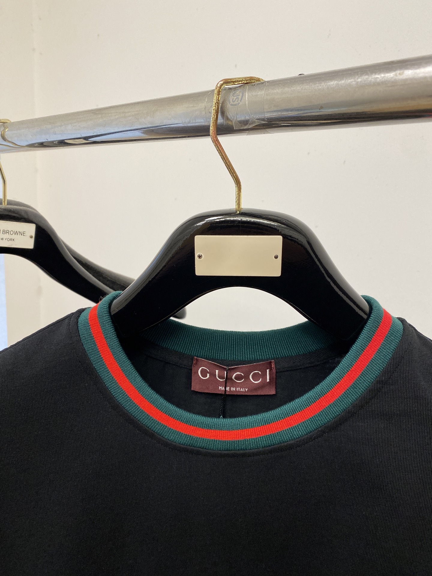 🌾退换！ 古奇、2025新品短袖T恤，帅气时尚，胸前精致刺绣字母logo，简约百搭款。面料棉 不仅挺括，