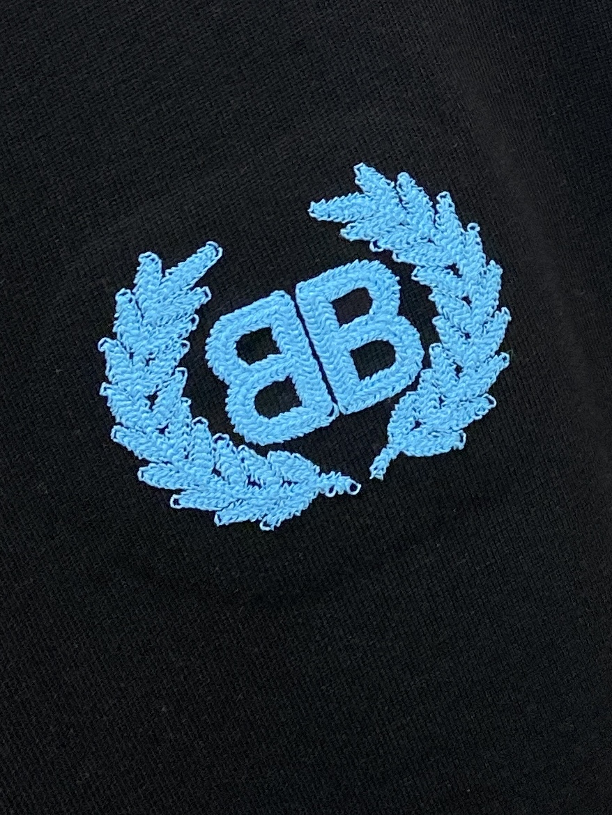 🌾退换！ 巴黎世家、2025新品短袖T恤，帅气时尚，胸前精致刺绣图案字母logo，简约百搭款。面料棉 不