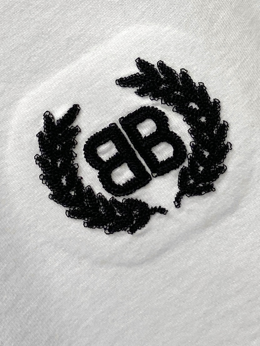 🌾退换！ 巴黎世家、2025新品短袖T恤，帅气时尚，胸前精致刺绣图案字母logo，简约百搭款。面料棉 不