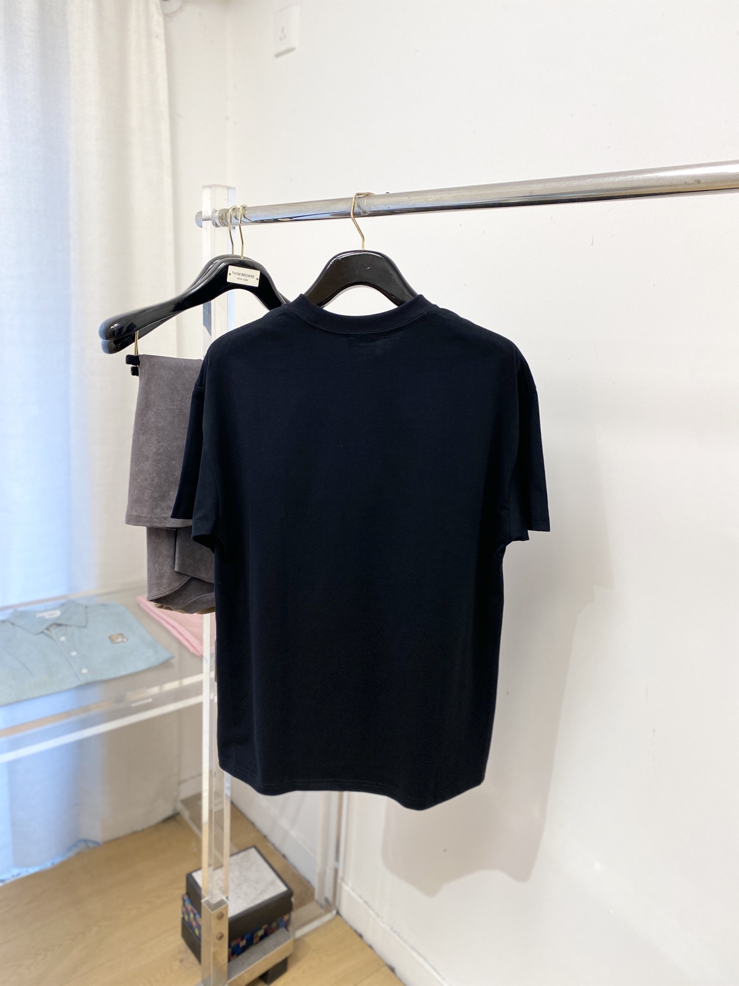 🌾退换！ 巴宝莉、2025新品短袖T恤，帅气时尚，胸前精致刺绣图案字母logo，简约百搭款。面料棉 不仅