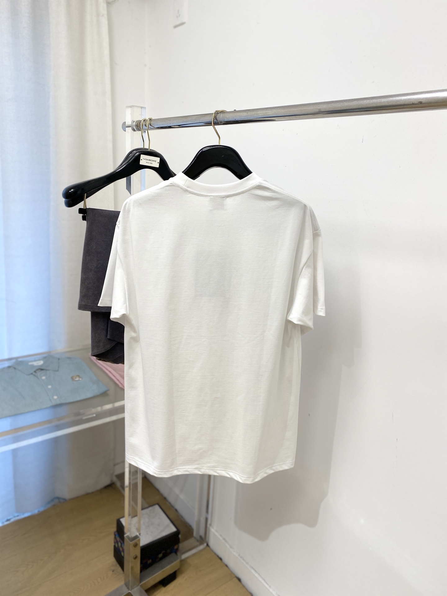 🌾退换！ 巴宝莉、2025新品短袖T恤，帅气时尚，胸前精致刺绣图案字母logo，简约百搭款。面料棉 不仅