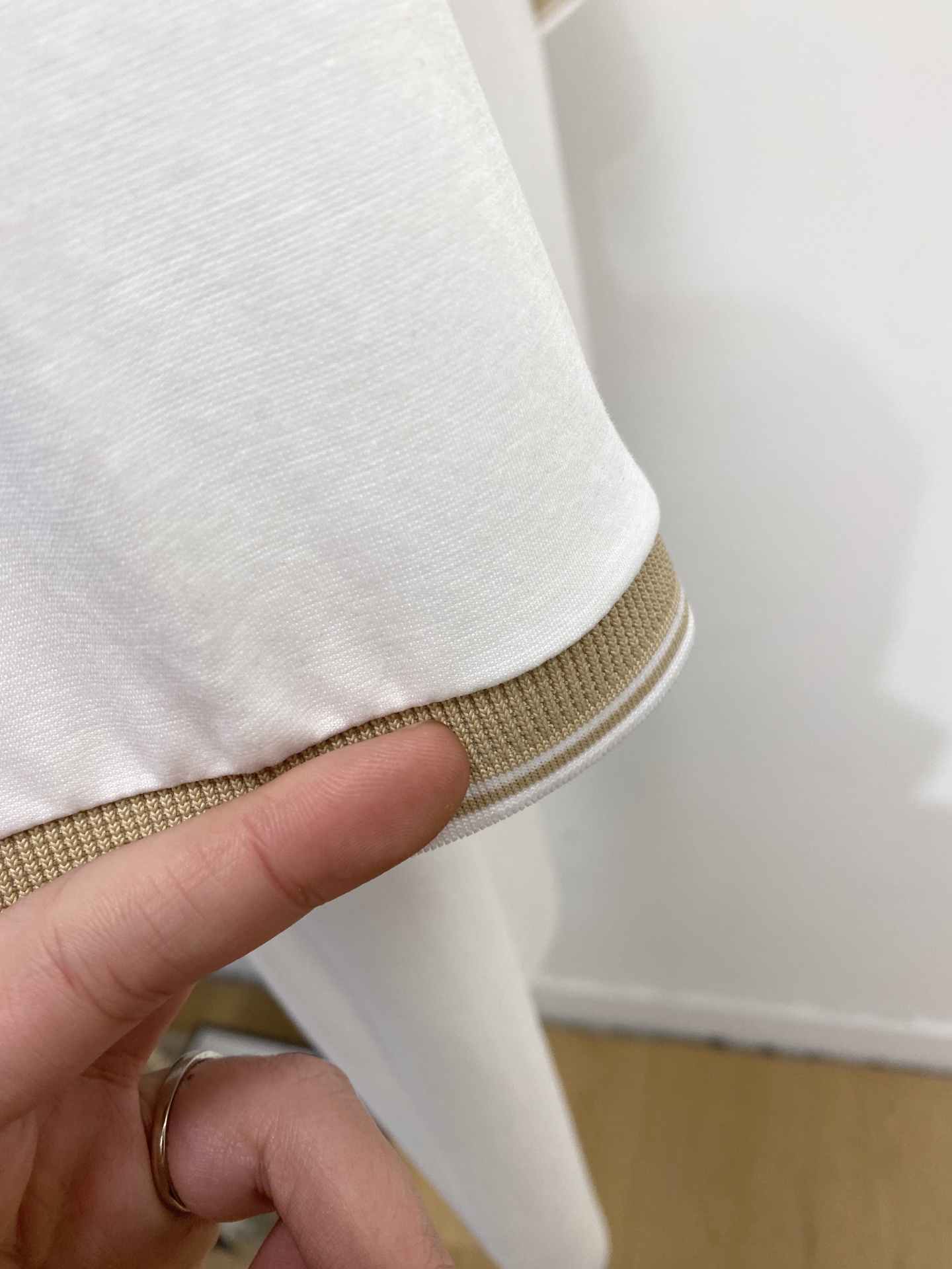 Loro piana、2026新品短袖T恤，帅气时尚，胸前顶级印胶图案字母logo，简约百搭款。面料棉 