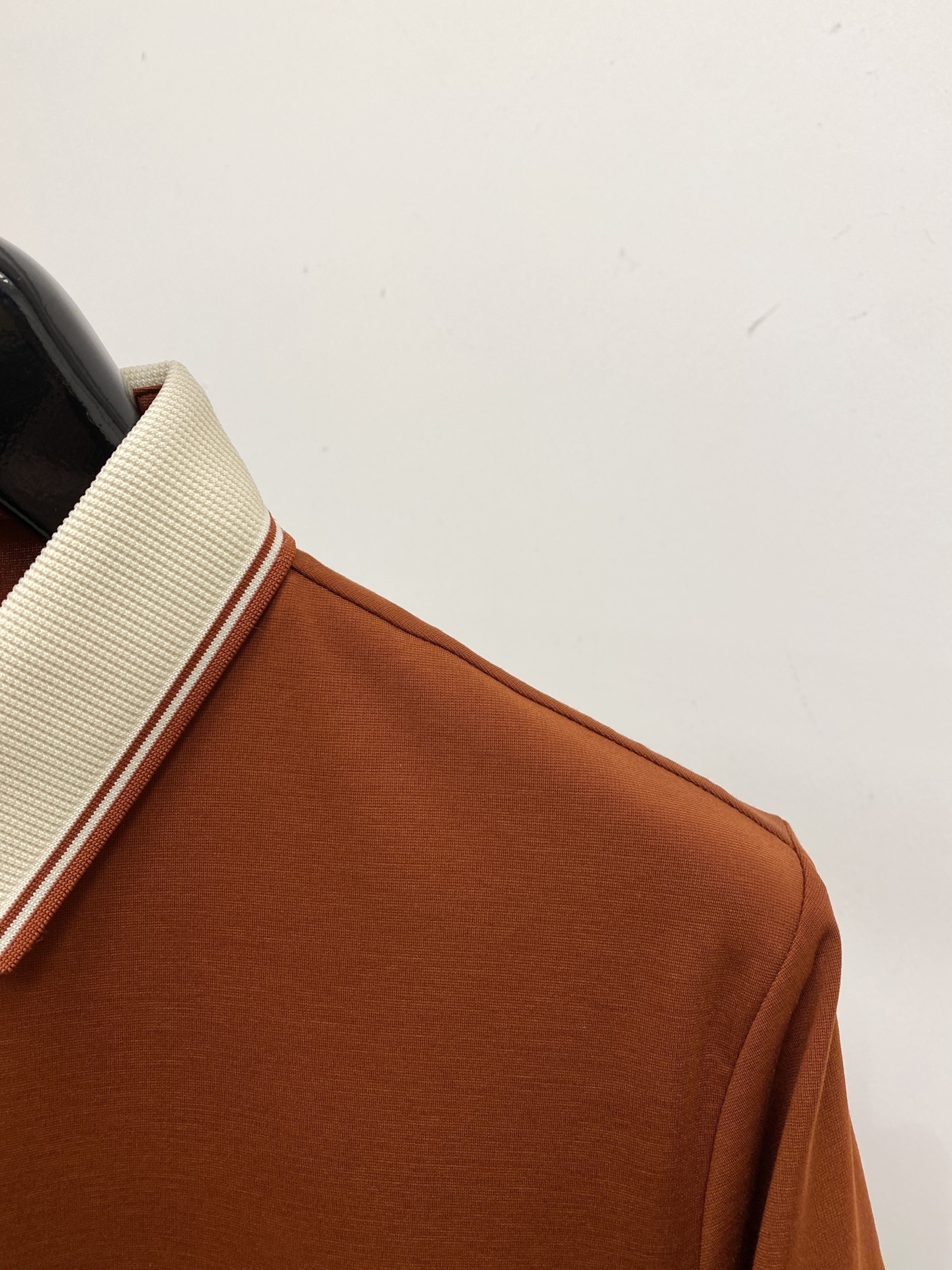 Loro piana、2026新品短袖T恤，帅气时尚，胸前顶级印胶图案字母logo，简约百搭款。面料棉 