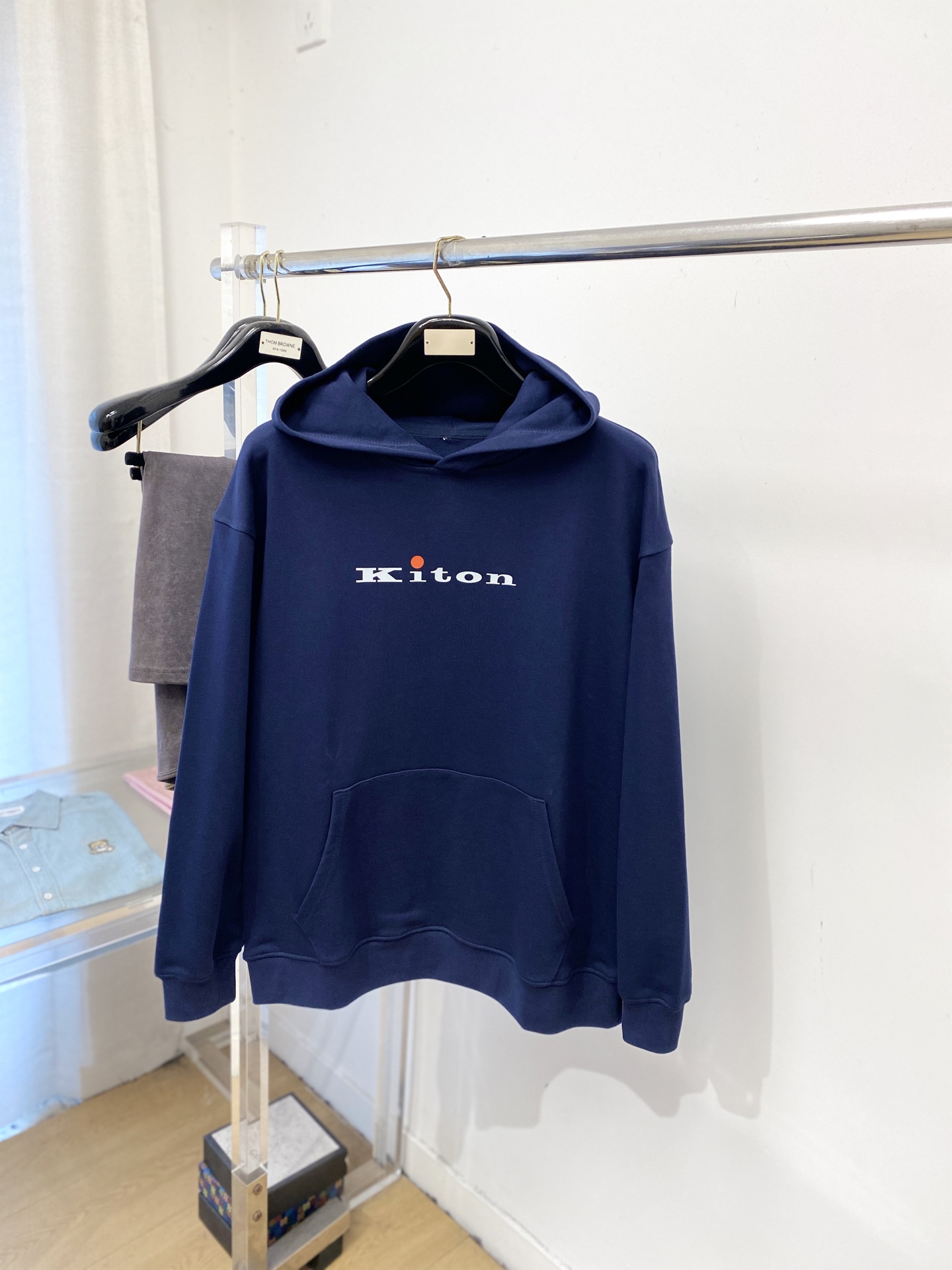 NO:728160,Support replacement after the year!  Kiton, 2025 new sweatshirt, handsome and fashionable, top-notch printed letter logo on the chest, simple and versatile. The fabric cotton is not only crisp and maintains the trendy silhouette, but also comfortable to wear, and the yarn is more delicate. Size M-3XL. Buy now, hoodie, sweatshirts,19860909支持年后退换！ Kiton、2025新品卫衣,帅气时尚,胸前顶级印花字母logo,简约百搭款.面料棉 不仅挺括,保持潮流的廓形,又穿着舒适,纱织更细腻,码数M-3XL 立即抢购,,hoodie,sweatshirts,,Men's clothing