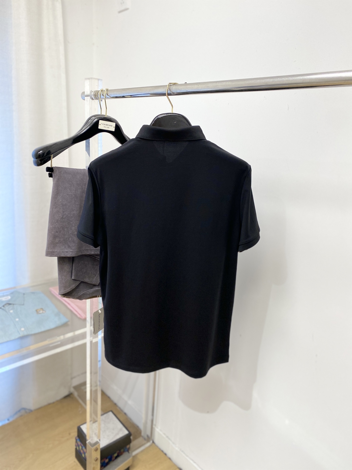 Loro piana、2026新品短袖T恤，帅气时尚，胸前顶级凹凸印胶图案字母logo，简约百搭款。面料