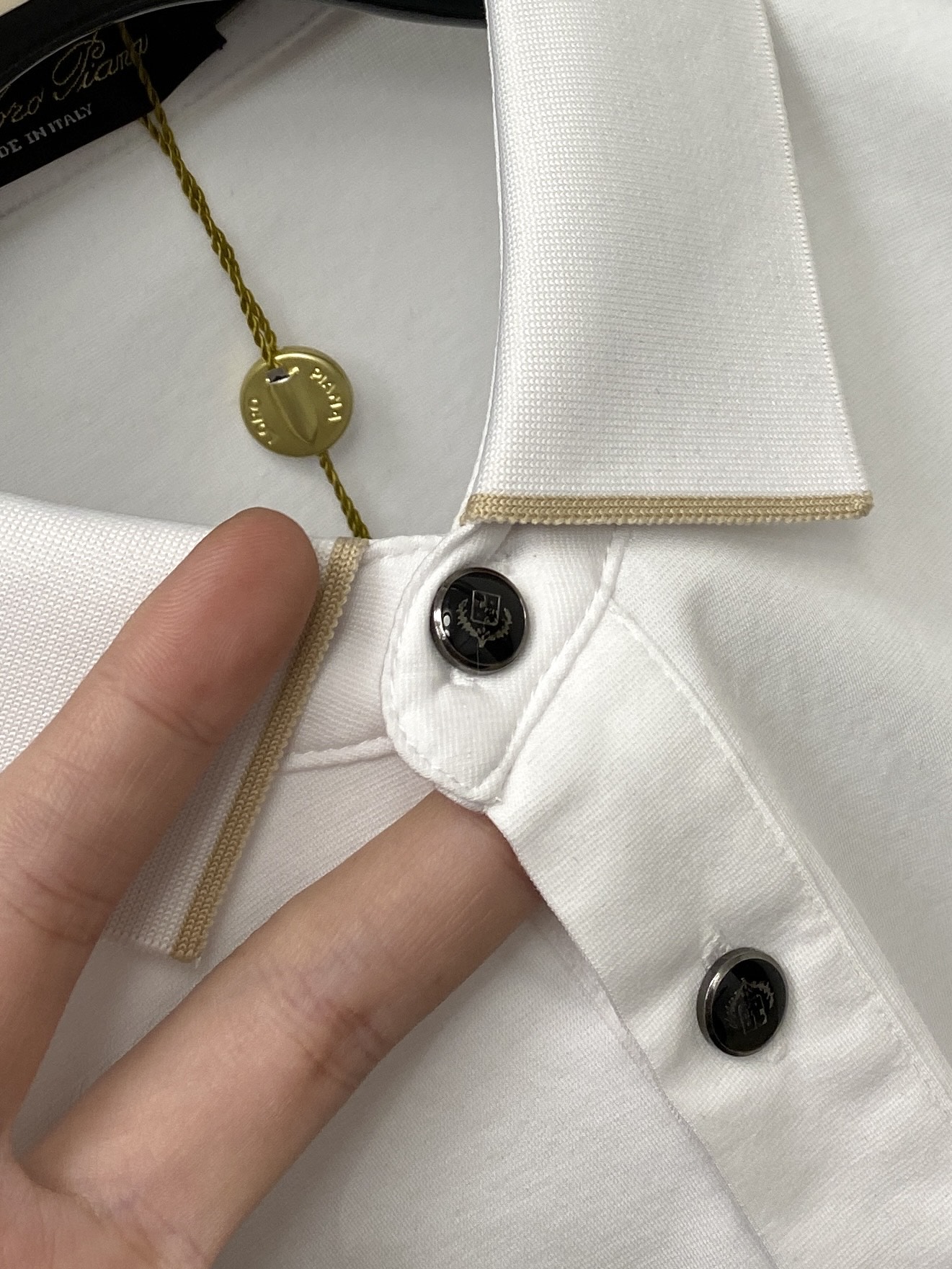 Loro piana、2026新品短袖T恤，帅气时尚，胸前顶级凹凸印胶图案字母logo，简约百搭款。面料