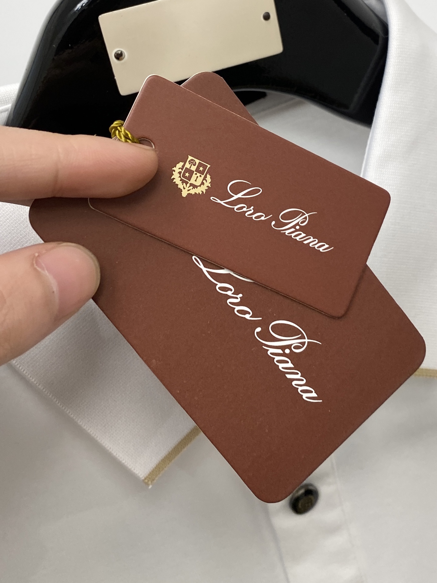 Loro piana、2026新品短袖T恤，帅气时尚，胸前顶级凹凸印胶图案字母logo，简约百搭款。面料