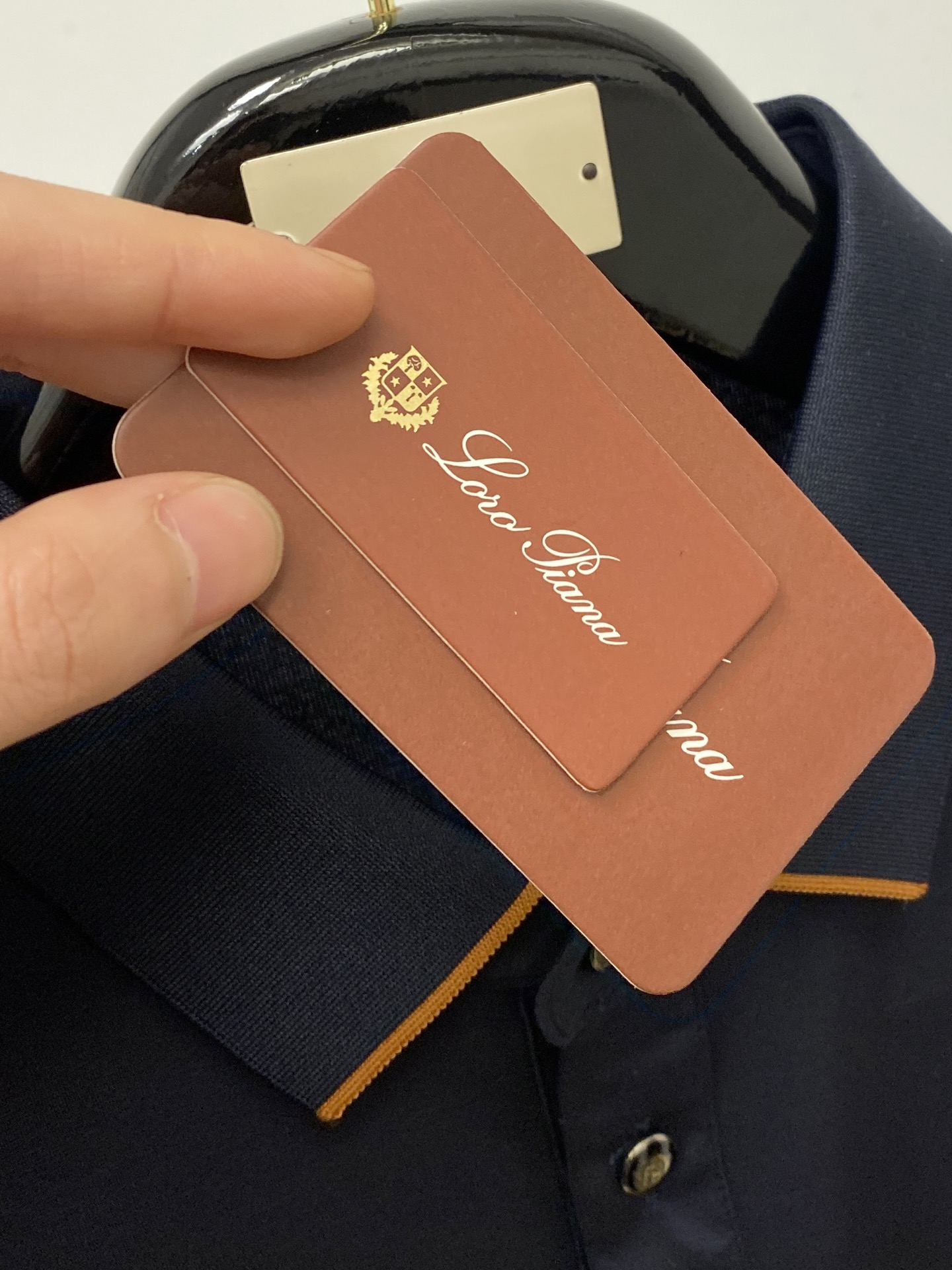 Loro piana、2026新品短袖T恤，帅气时尚，胸前顶级凹凸印胶图案字母logo，简约百搭款。面料