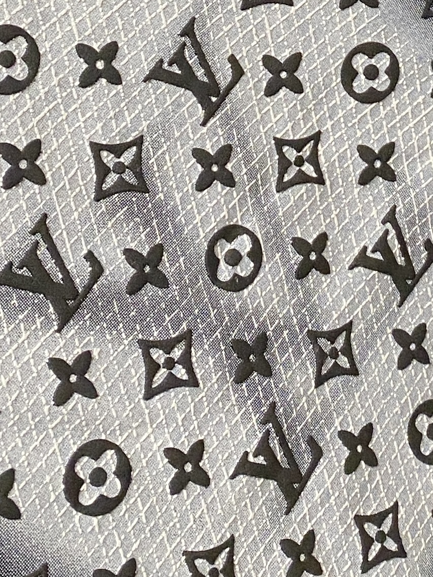 路易威登、2026新品短袖T恤，帅气时尚，定价数码定位定织图案字母logo，简约百搭款。面料棉 不仅挺括