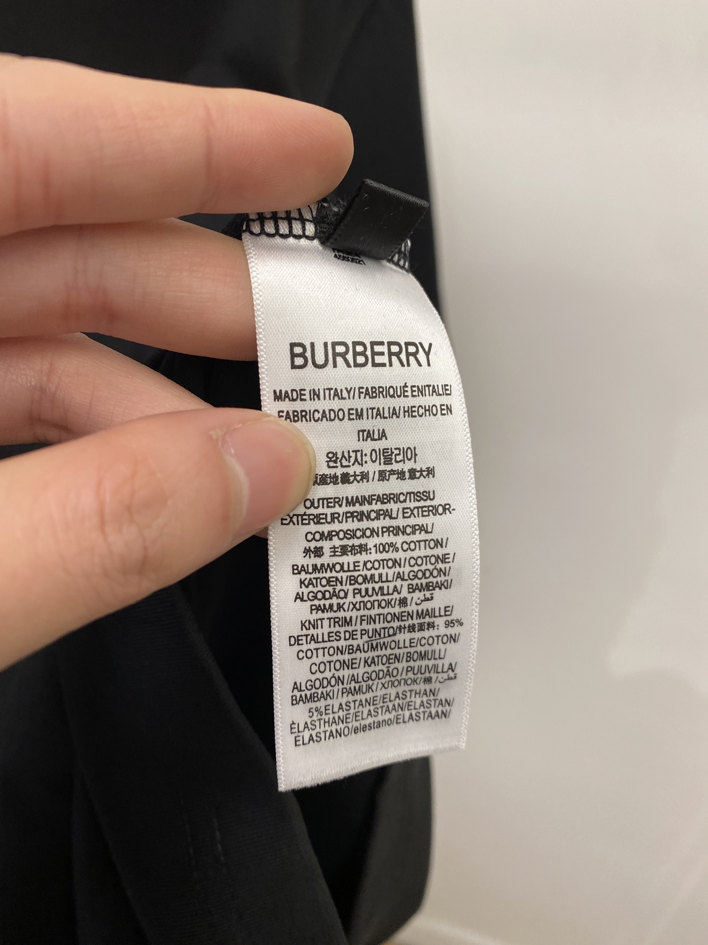 巴宝莉、2026新品短袖T恤，帅气时尚，胸前顶级印花图案字母logo，简约百搭款。面料棉 不仅挺括，保持