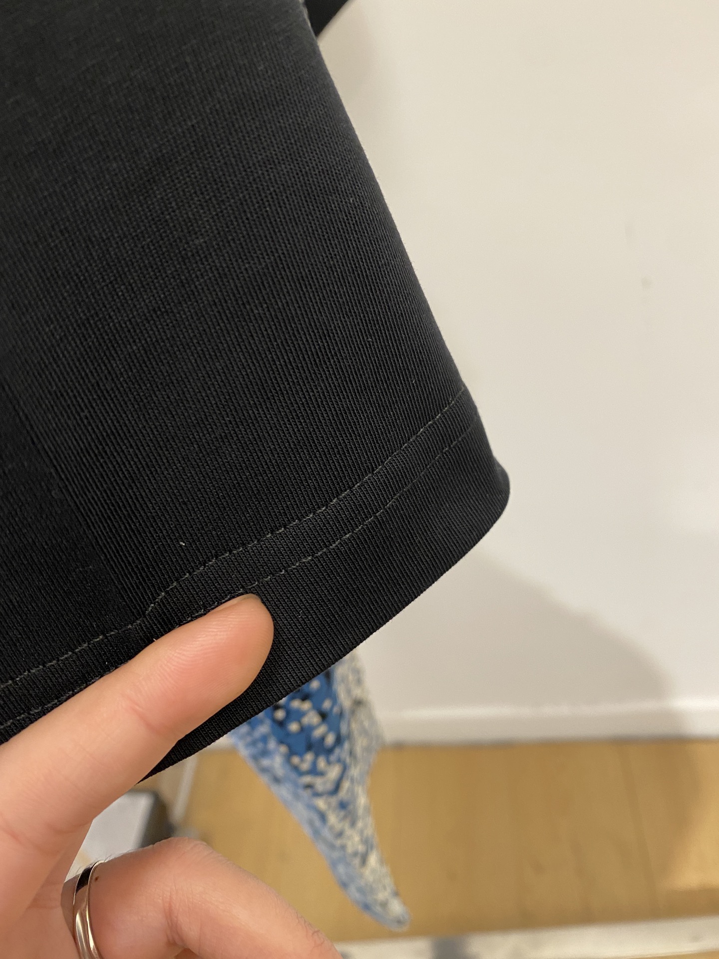 路易威登、2026新品短袖T恤，帅气时尚，衣下顶级数码定位印花字母logo，简约百搭款。面料棉 不仅挺括