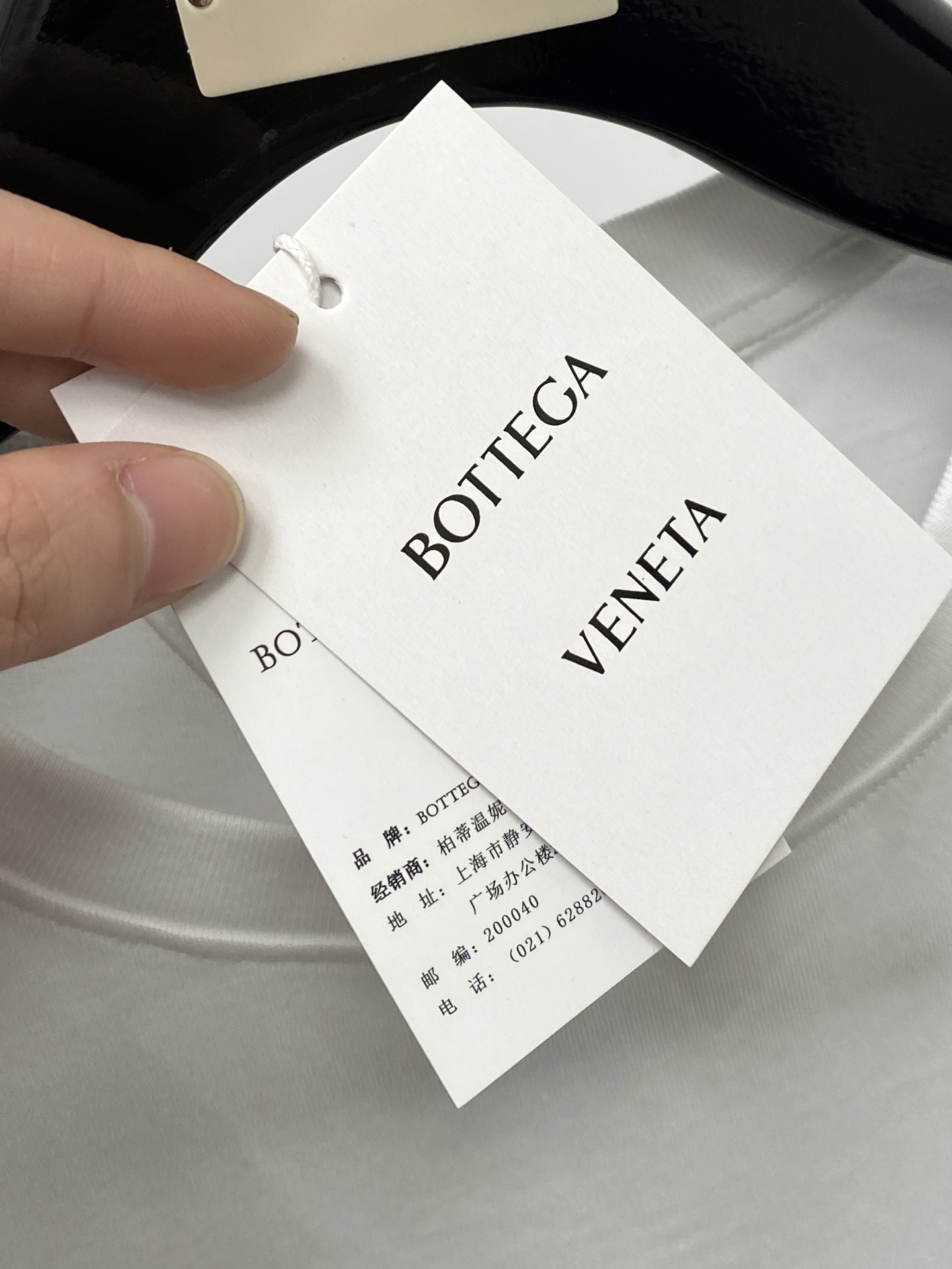 BV、2026新品短袖T恤，帅气时尚，衣下精致刺绣图案logo，简约百搭款。面料棉 不仅挺括，保持潮流的