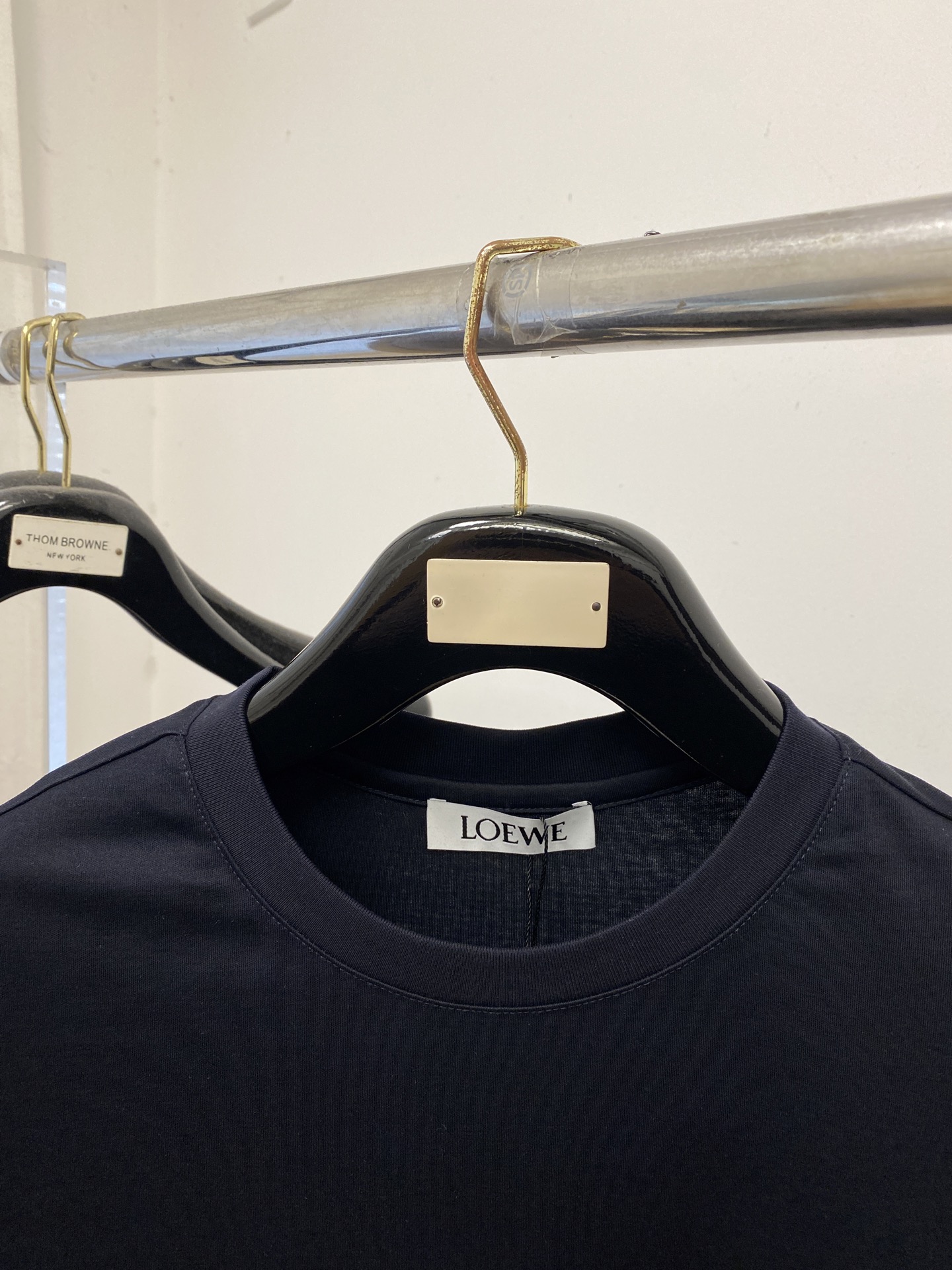 罗意威、2026新品短袖T恤，帅气时尚，胸前精致刺绣图案logo，简约百搭款。面料棉 不仅挺括，保持潮流