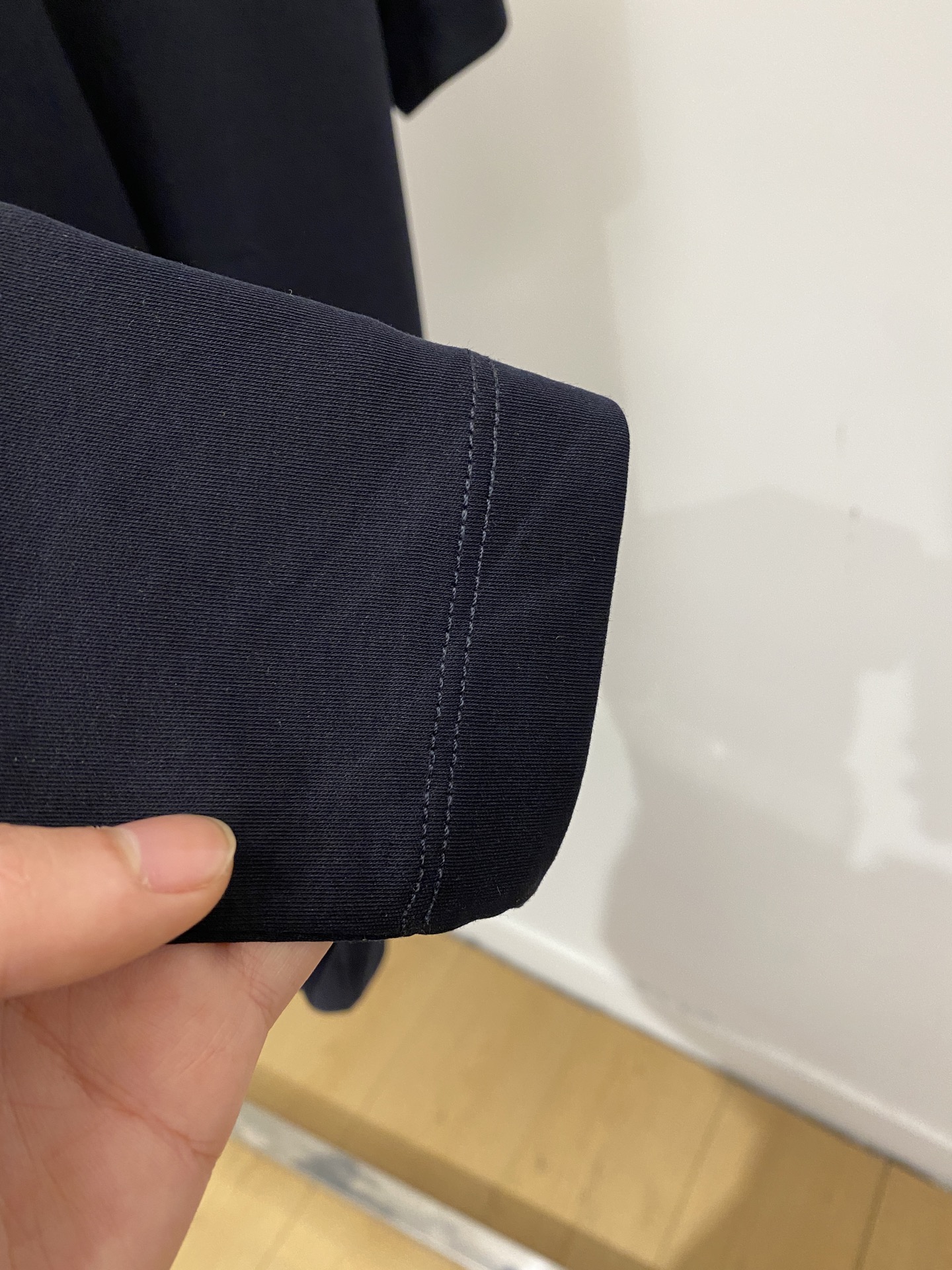 罗意威、2026新品短袖T恤，帅气时尚，胸前精致刺绣图案logo，简约百搭款。面料棉 不仅挺括，保持潮流