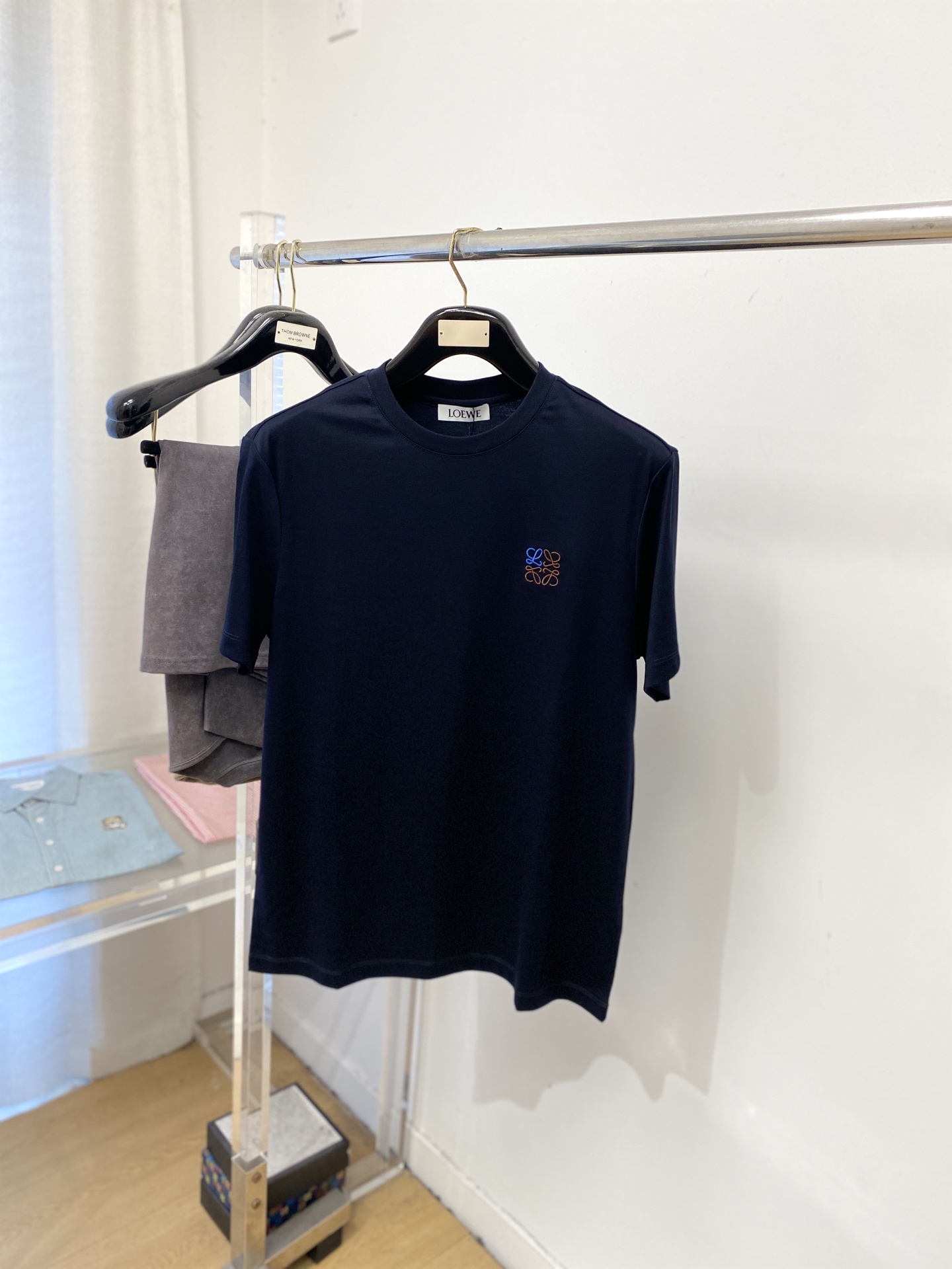 罗意威、2026新品短袖T恤，帅气时尚，胸前精致刺绣图案logo，简约百搭款。面料棉 不仅挺括，保持潮流