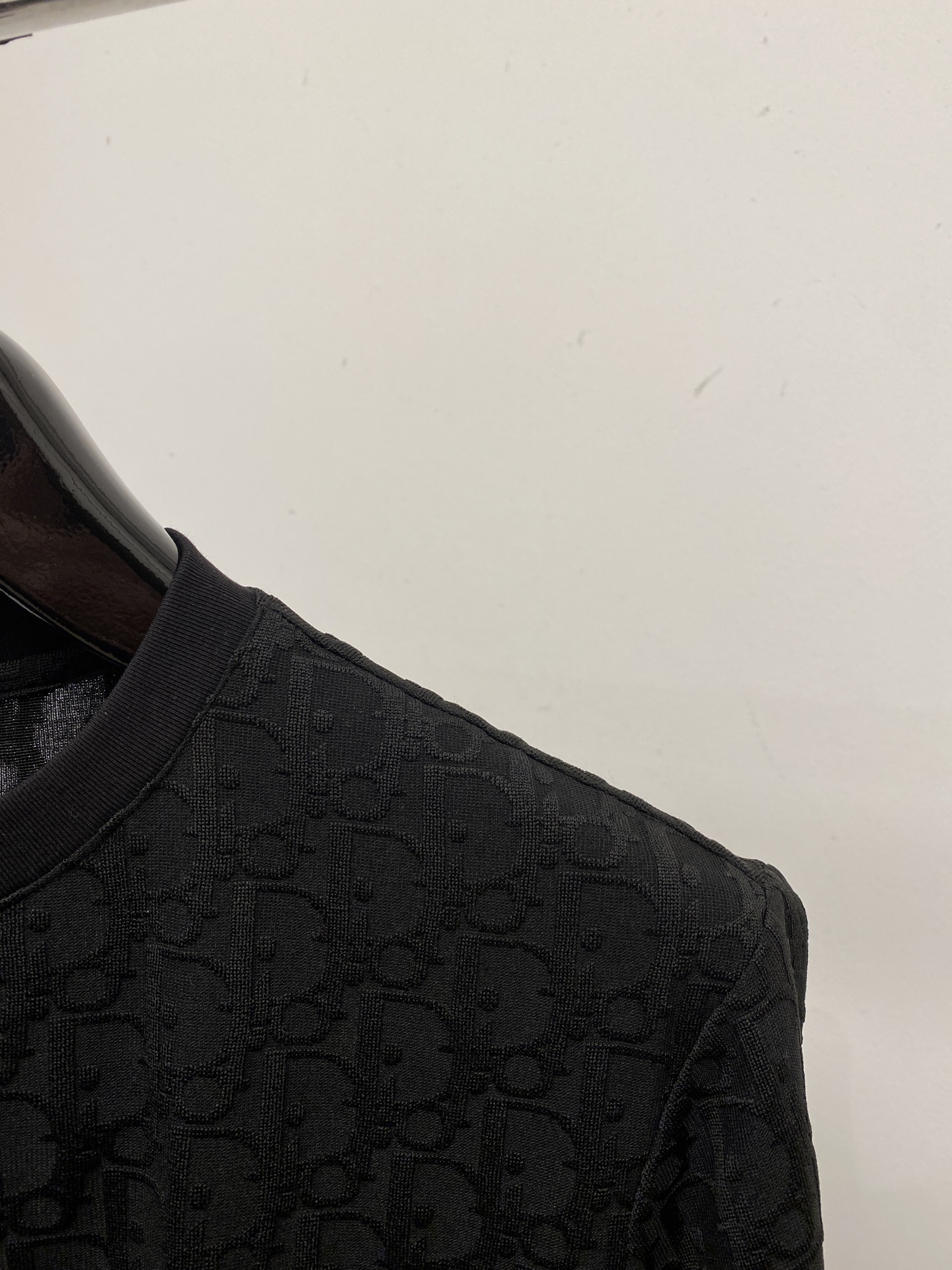 迪奥、2026新品短袖T恤，帅气时尚，顶级数码定位定织字母logo，简约百搭款。面料棉 不仅挺括，保持潮