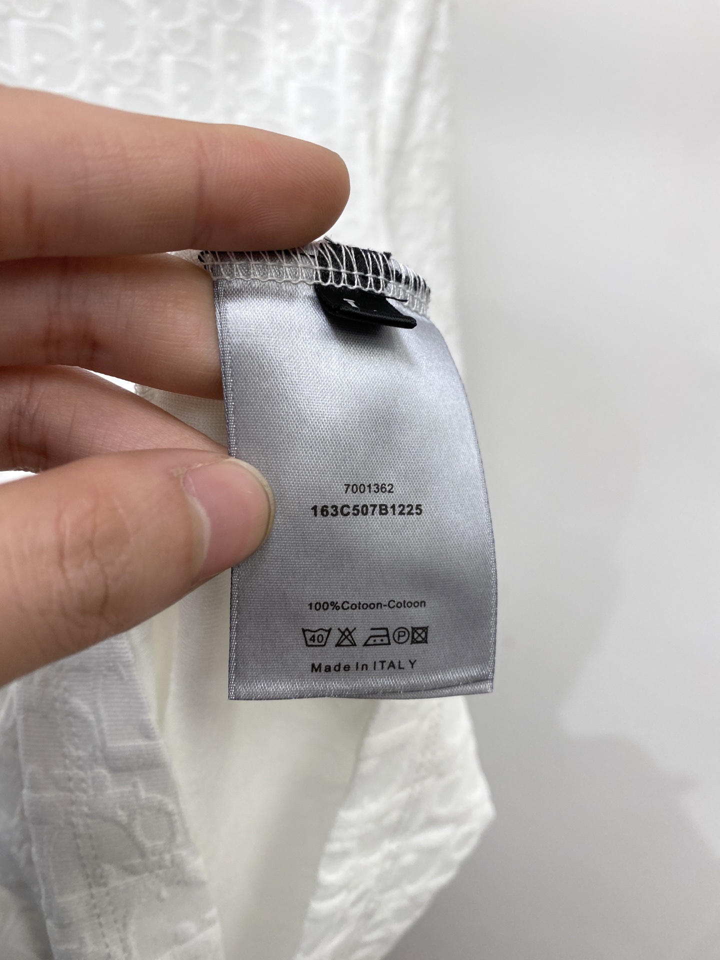 迪奥、2026新品短袖T恤，帅气时尚，顶级数码定位定织字母logo，简约百搭款。面料棉 不仅挺括，保持潮