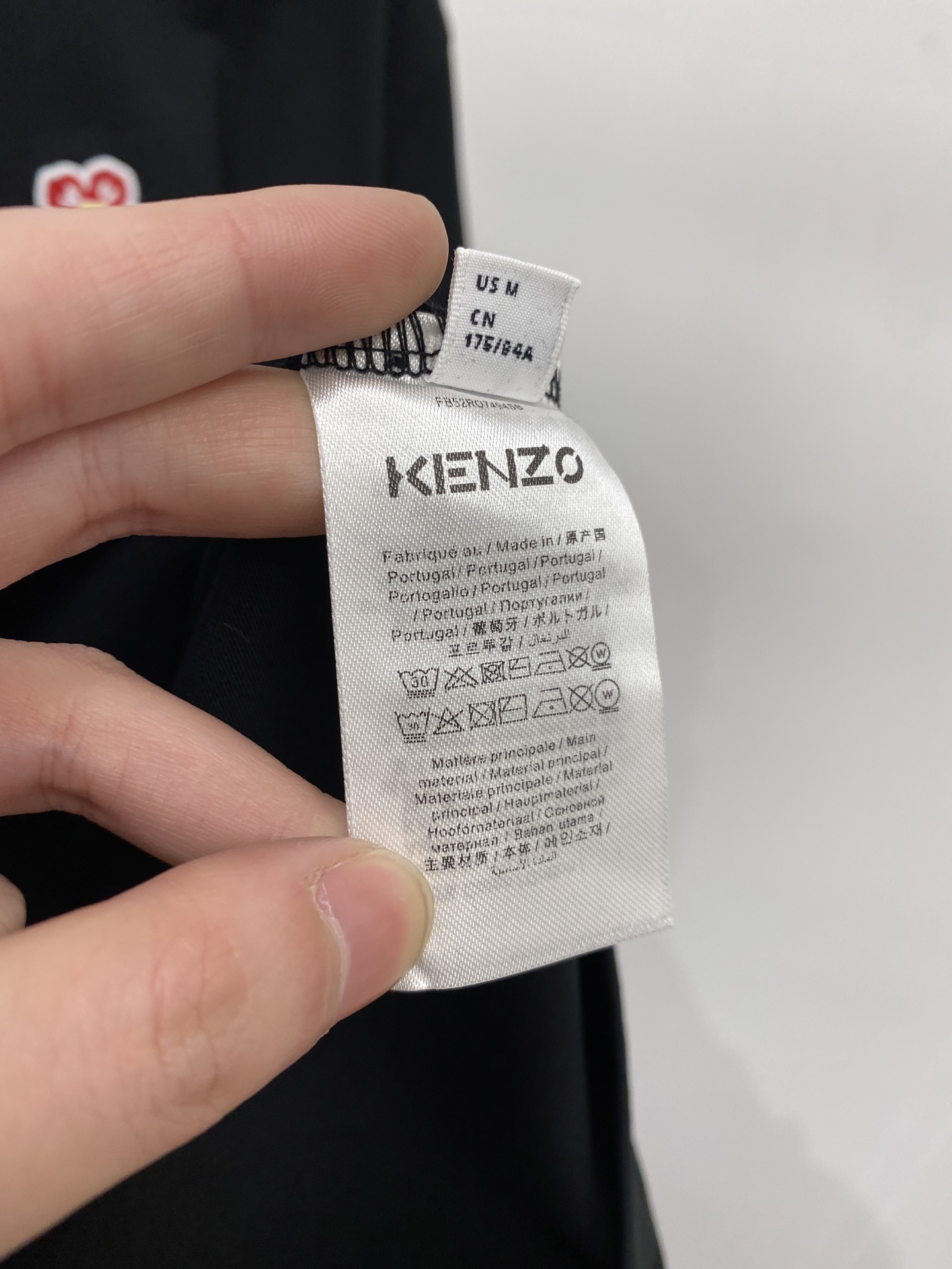 KENZO、2026新品短袖T恤，帅气时尚，胸前精致刺绣图案字母logo，简约百搭款。面料棉 不仅挺括，
