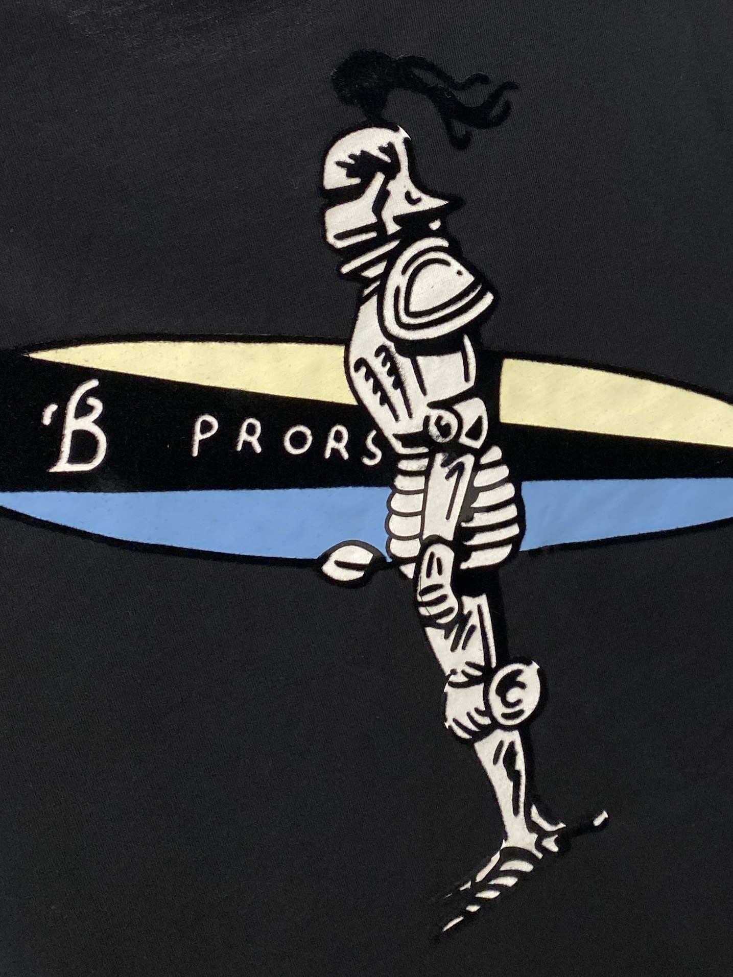 巴宝莉、2026新品短袖T恤，帅气时尚，胸前精致刺绣字母logo，简约百搭款。面料棉 不仅挺括，保持潮流