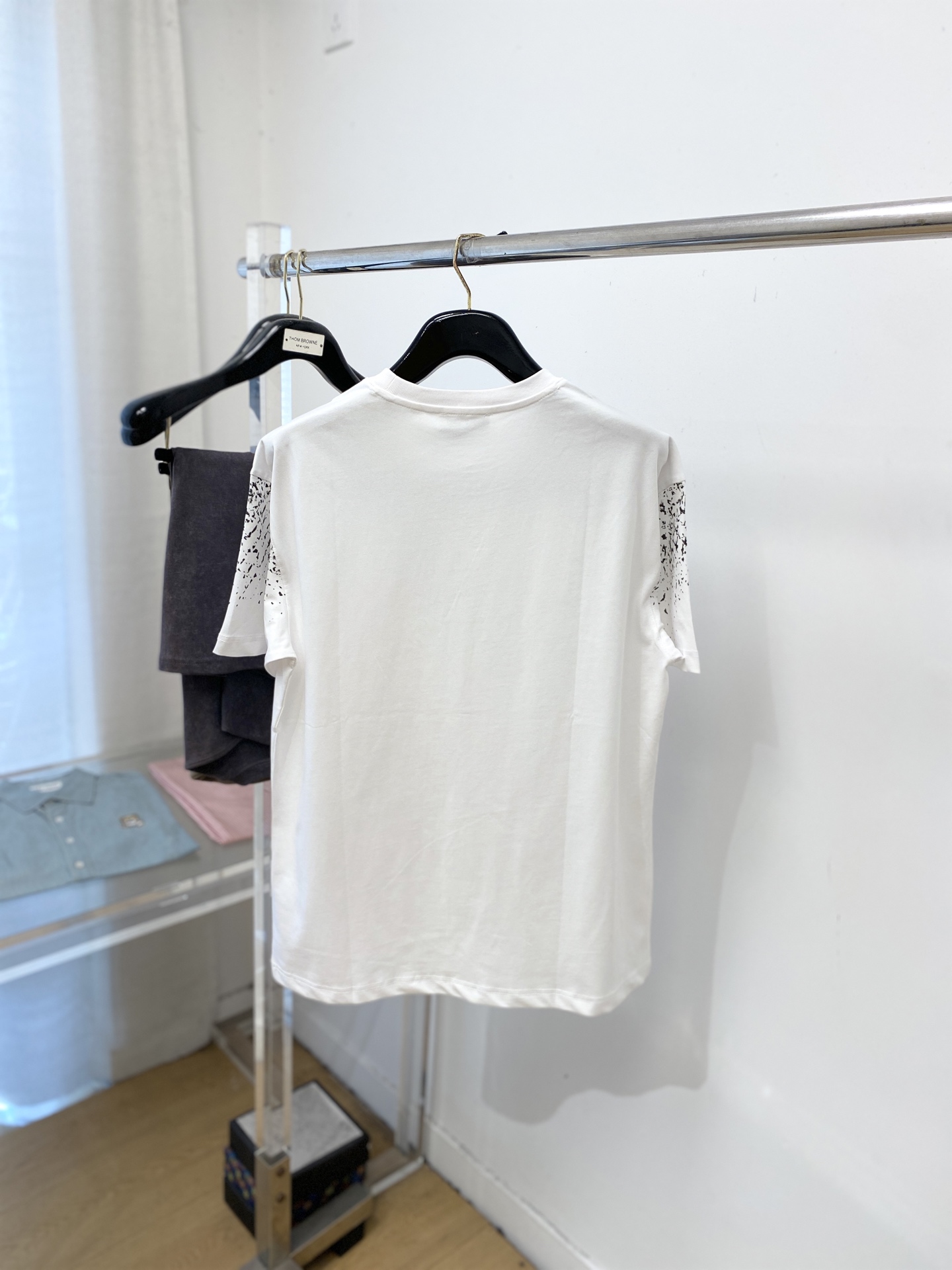 蒙口、2026新品短袖T恤，帅气时尚，胸前顶级印胶图案字母logo，简约百搭款。面料棉 不仅挺括，保持潮