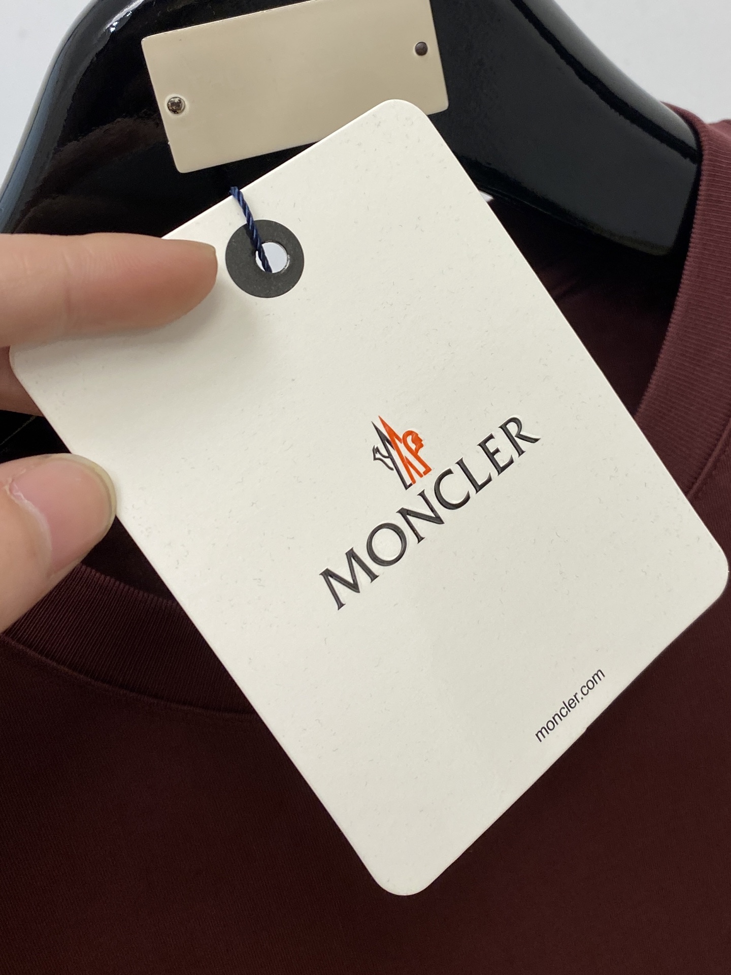 蒙口、2026新品短袖T恤，帅气时尚，胸前精致刺绣字母logo，简约百搭款。面料棉 不仅挺括，保持潮流的