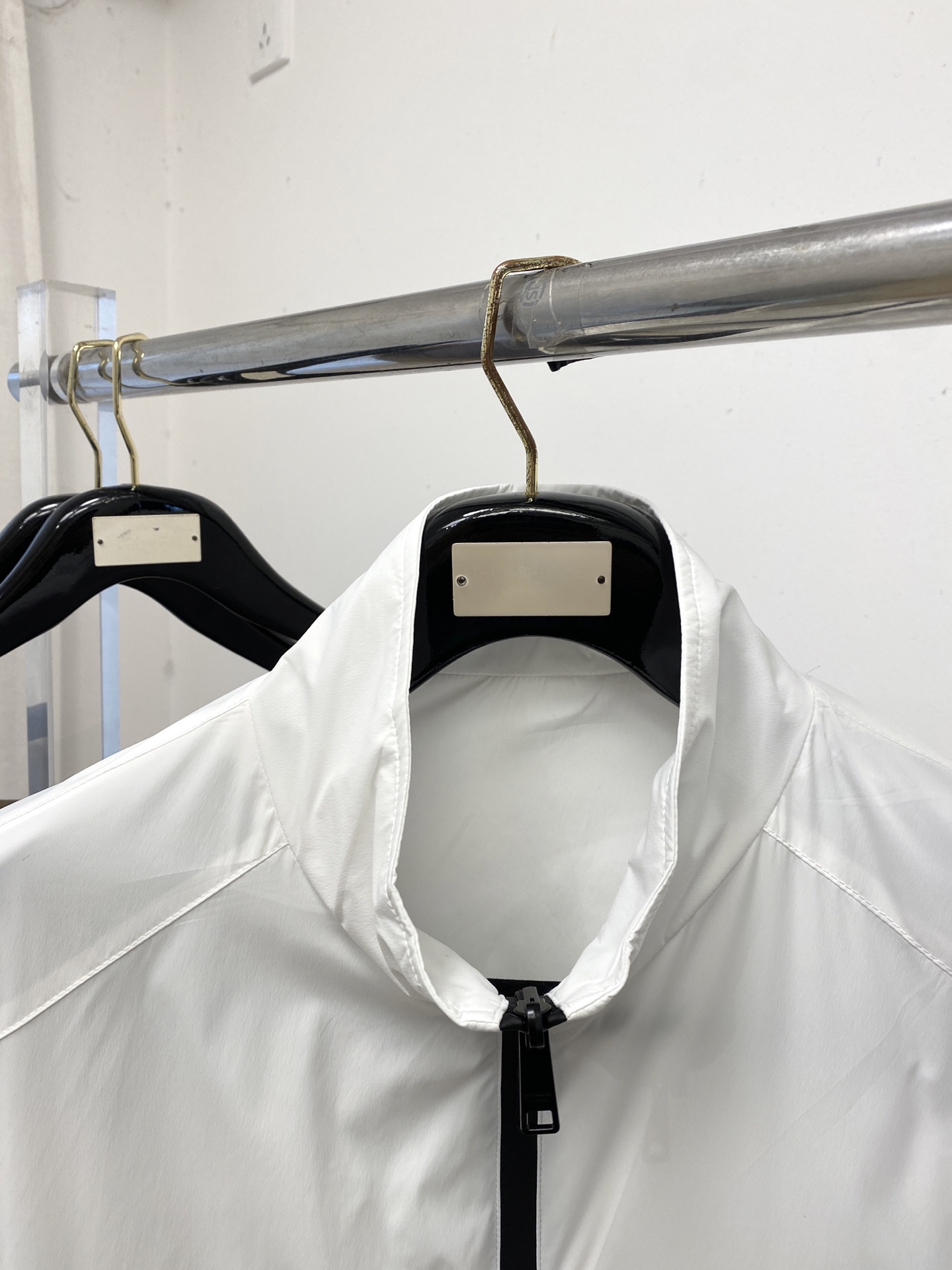 普拉达、2026新品双面穿夹克外套，时尚帅气，简约百搭款，胸前刺绣装饰字母logo，定制原版面料，不仅挺